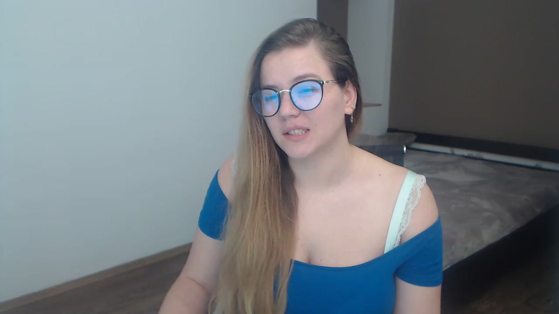 Gallery image thumbnail from KellyKleine's myfreecams stream on, 03/24/2023, 18:06 image 15 of 20