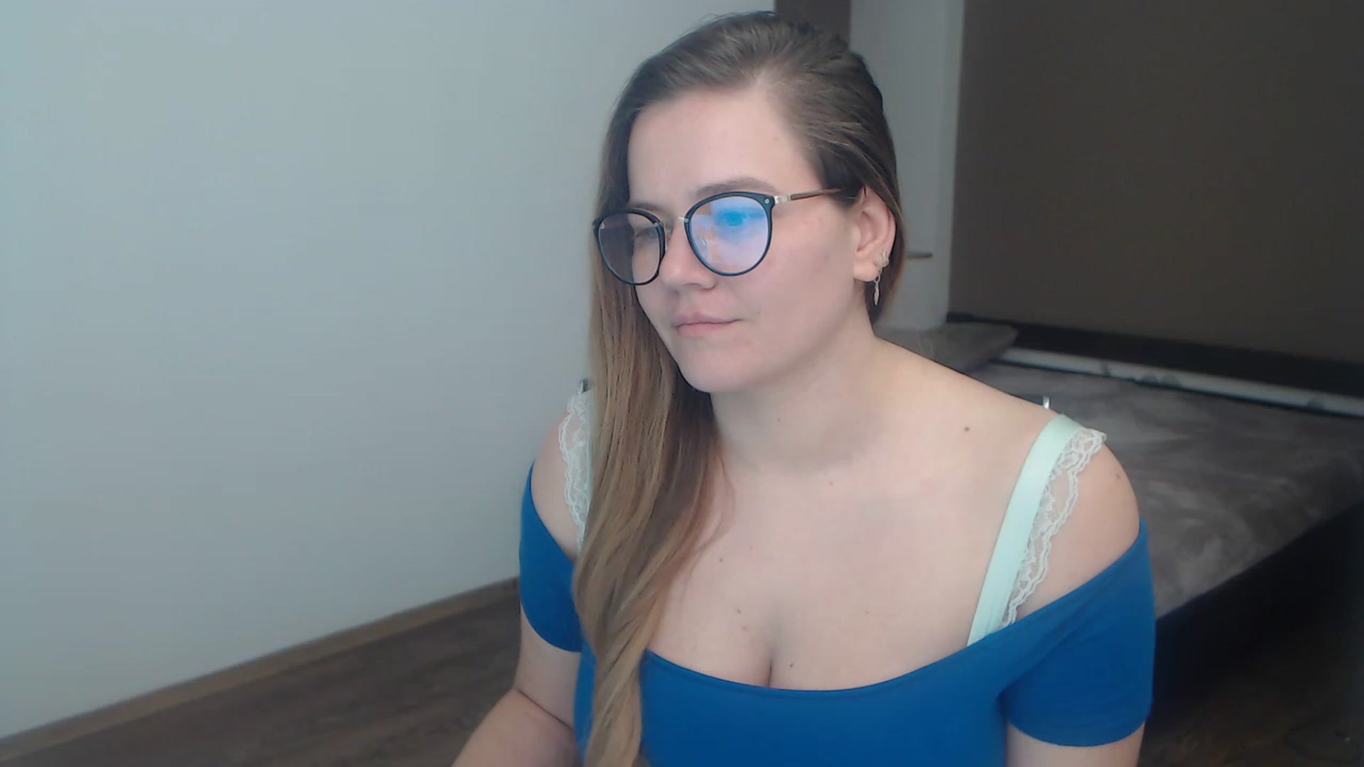 Gallery image thumbnail from KellyKleine's myfreecams stream on, 03/24/2023, 18:06 image 10 of 20