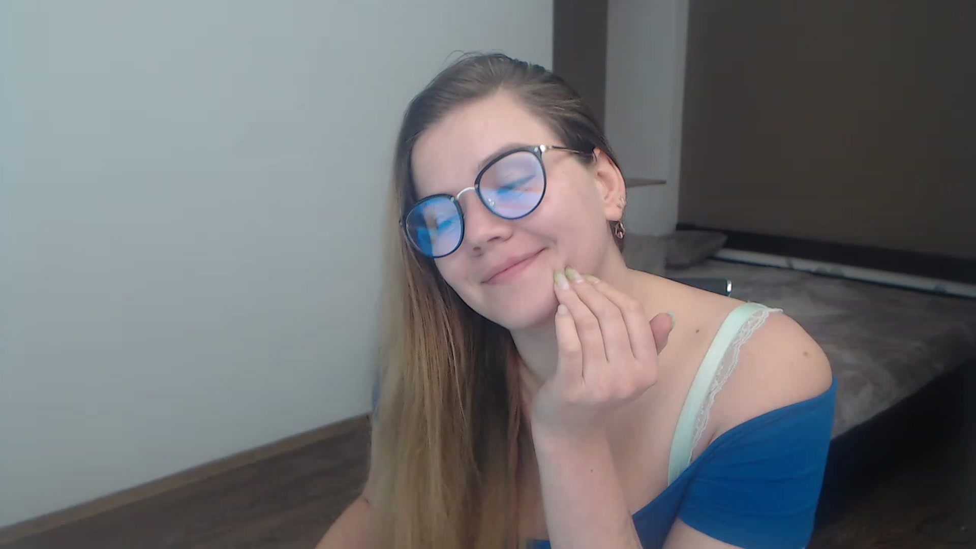 Gallery image thumbnail from KellyKleine's myfreecams stream on, 03/24/2023, 18:06 image 3 of 20