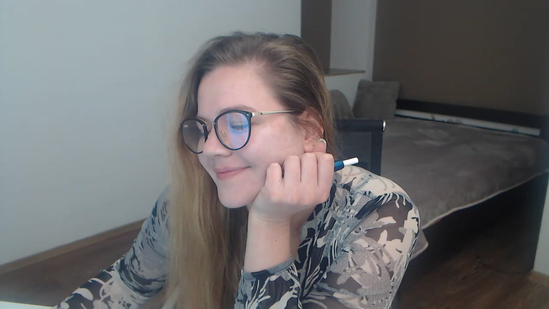 Gallery image thumbnail from KellyKleine's myfreecams stream on, 03/25/2023, 14:03 image 16 of 20