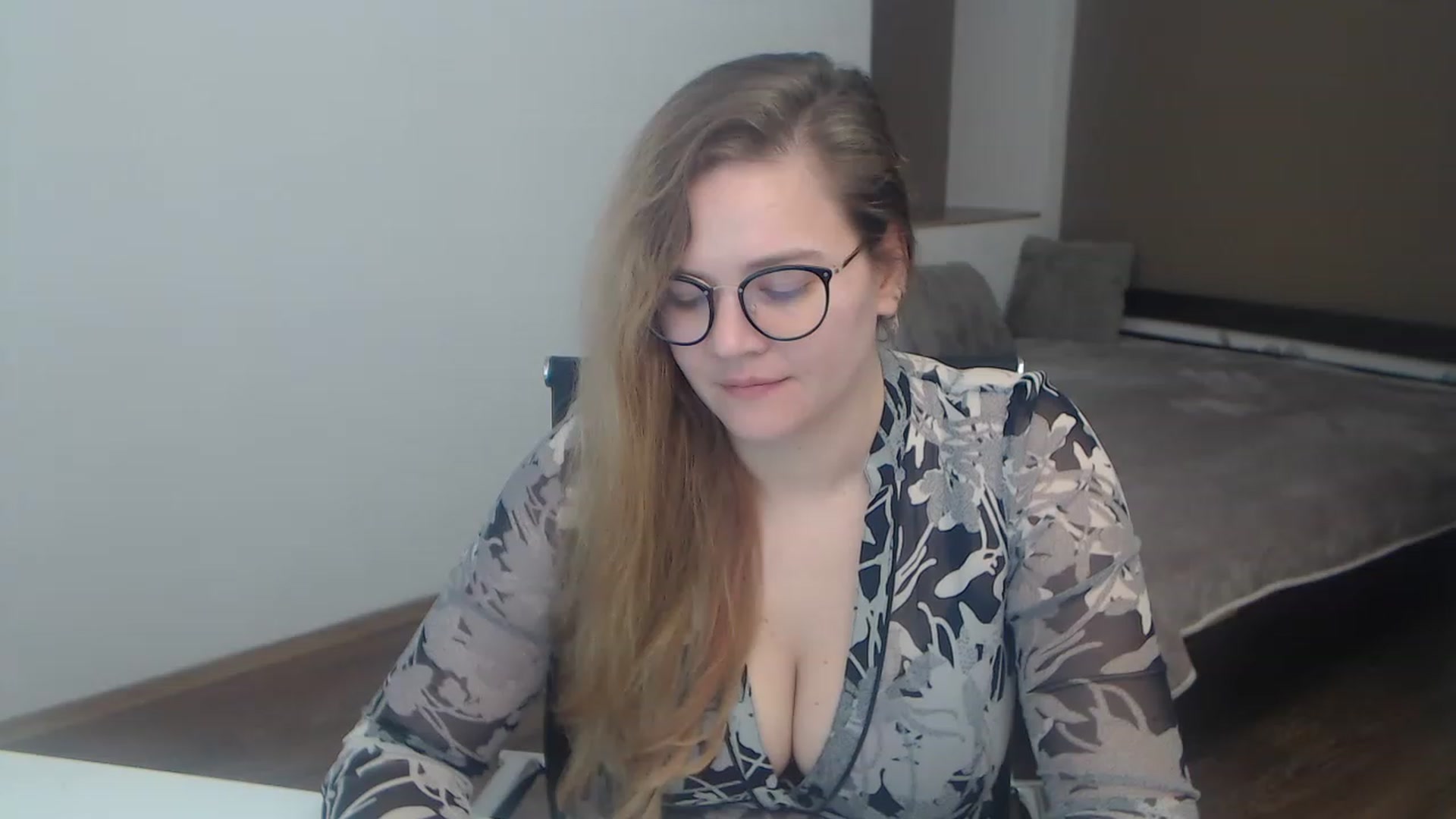 Gallery image thumbnail from KellyKleine's myfreecams stream on, 03/25/2023, 15:45 image 14 of 20