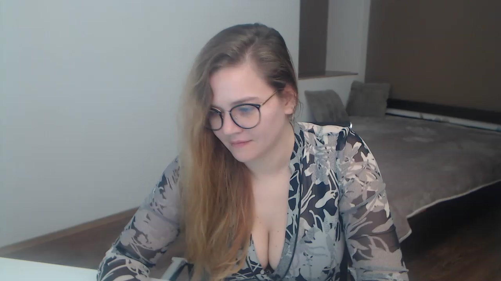 Gallery image thumbnail from KellyKleine's myfreecams stream on, 03/25/2023, 15:45 image 15 of 20
