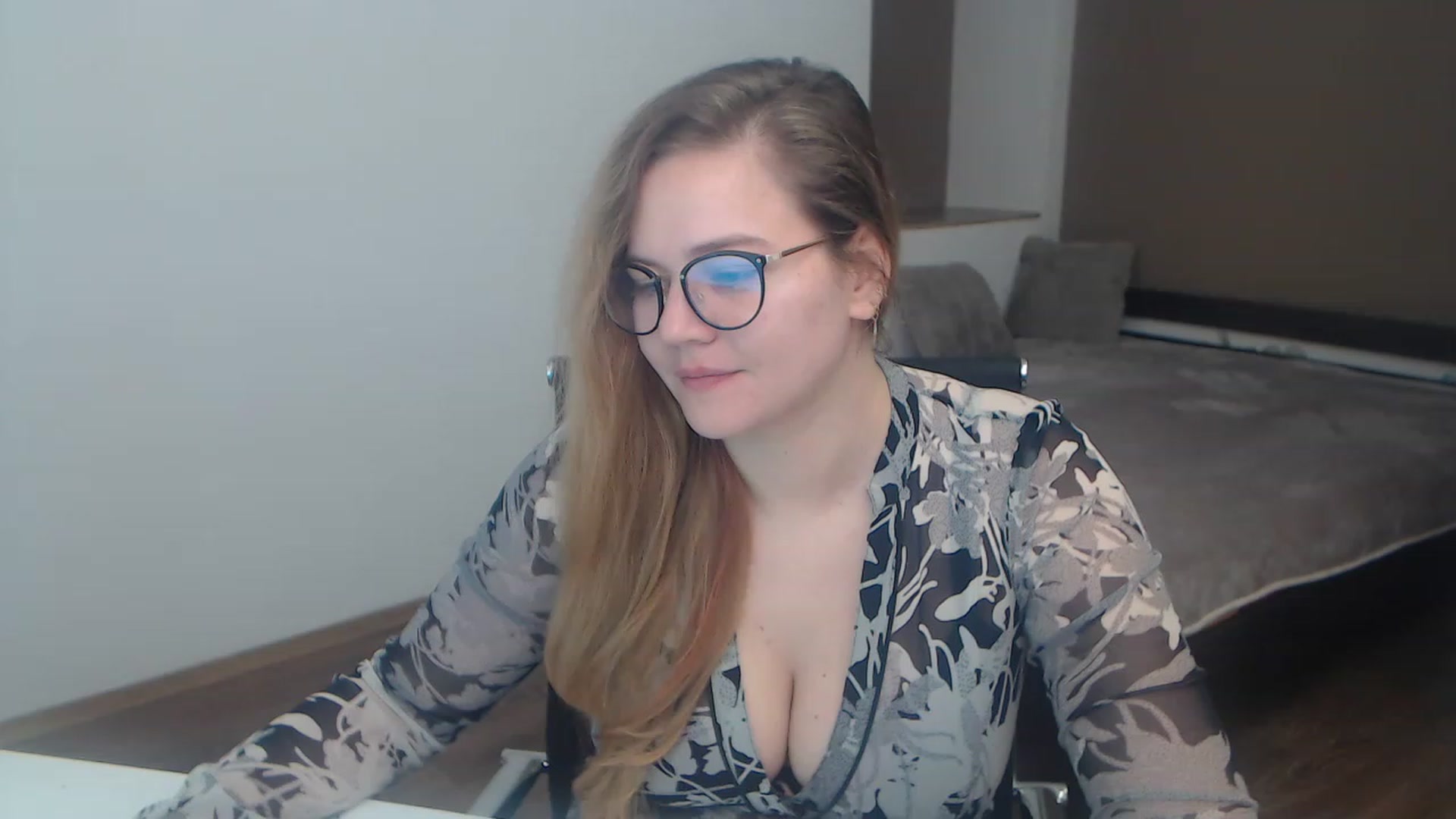Gallery image thumbnail from KellyKleine's myfreecams stream on, 03/25/2023, 15:45 image 12 of 20