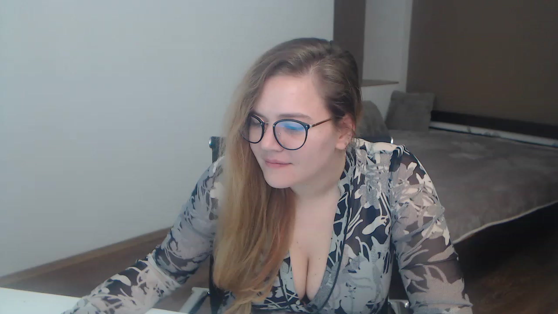 Gallery image thumbnail from KellyKleine's myfreecams stream on, 03/25/2023, 15:45 image 13 of 20
