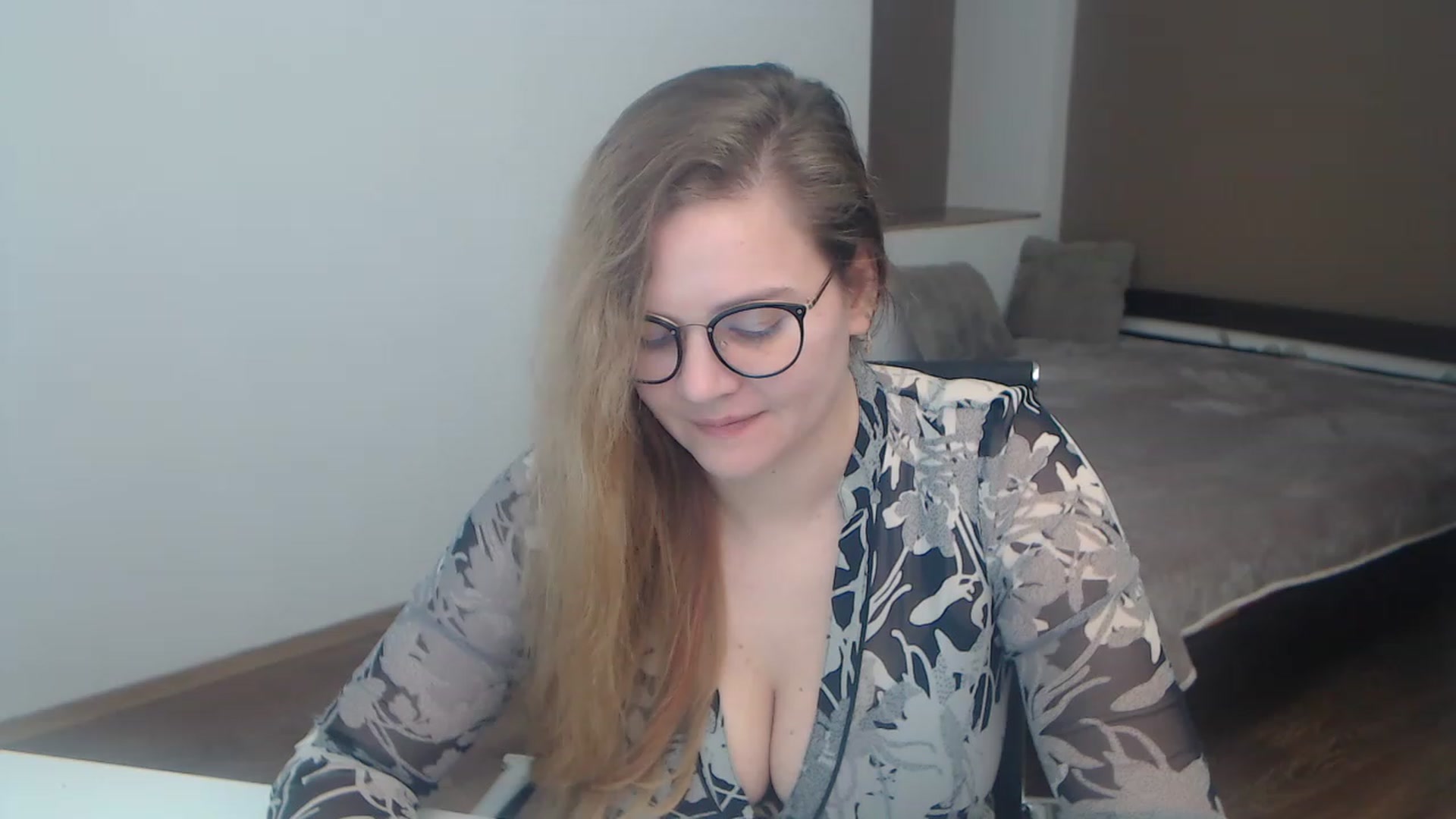 Gallery image thumbnail from KellyKleine's myfreecams stream on, 03/25/2023, 15:45 image 17 of 20