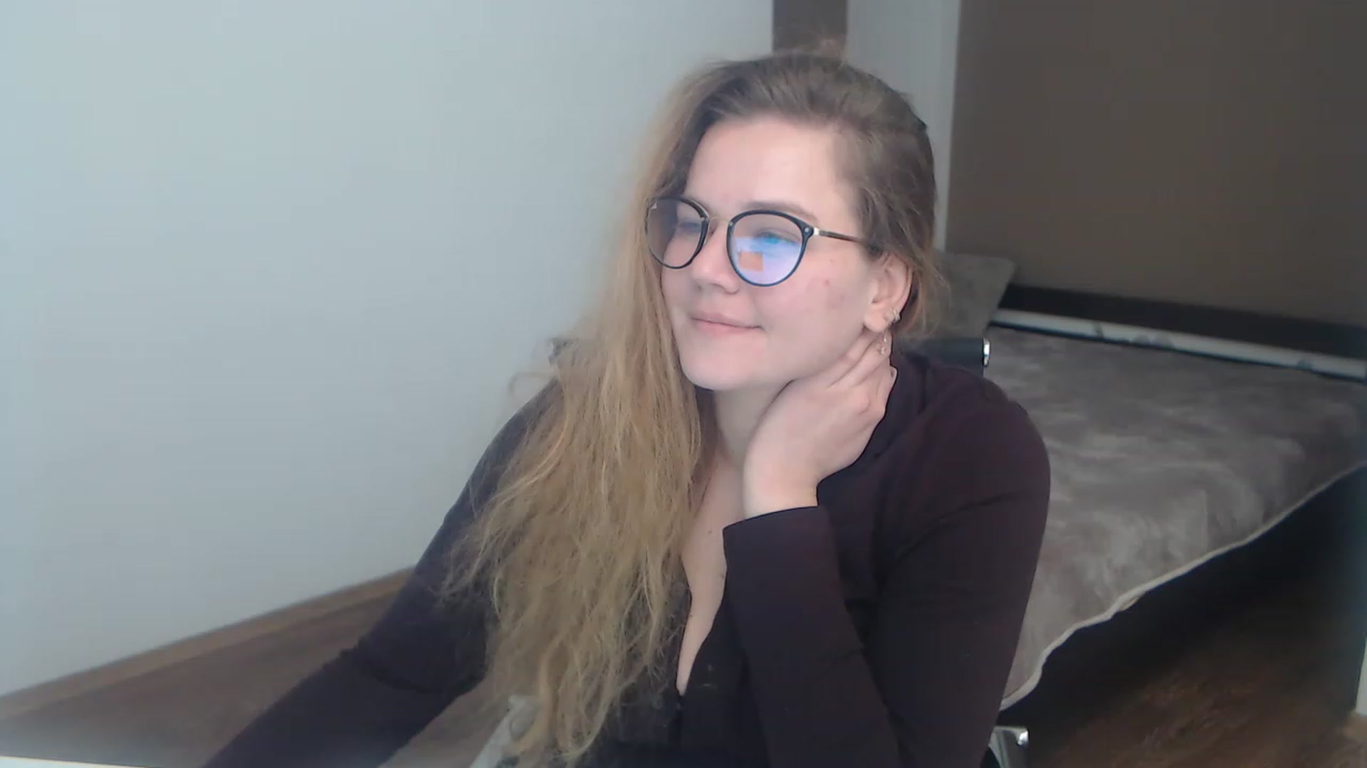 Gallery image thumbnail from KellyKleine's myfreecams stream on, 03/29/2023, 15:40 image 15 of 20