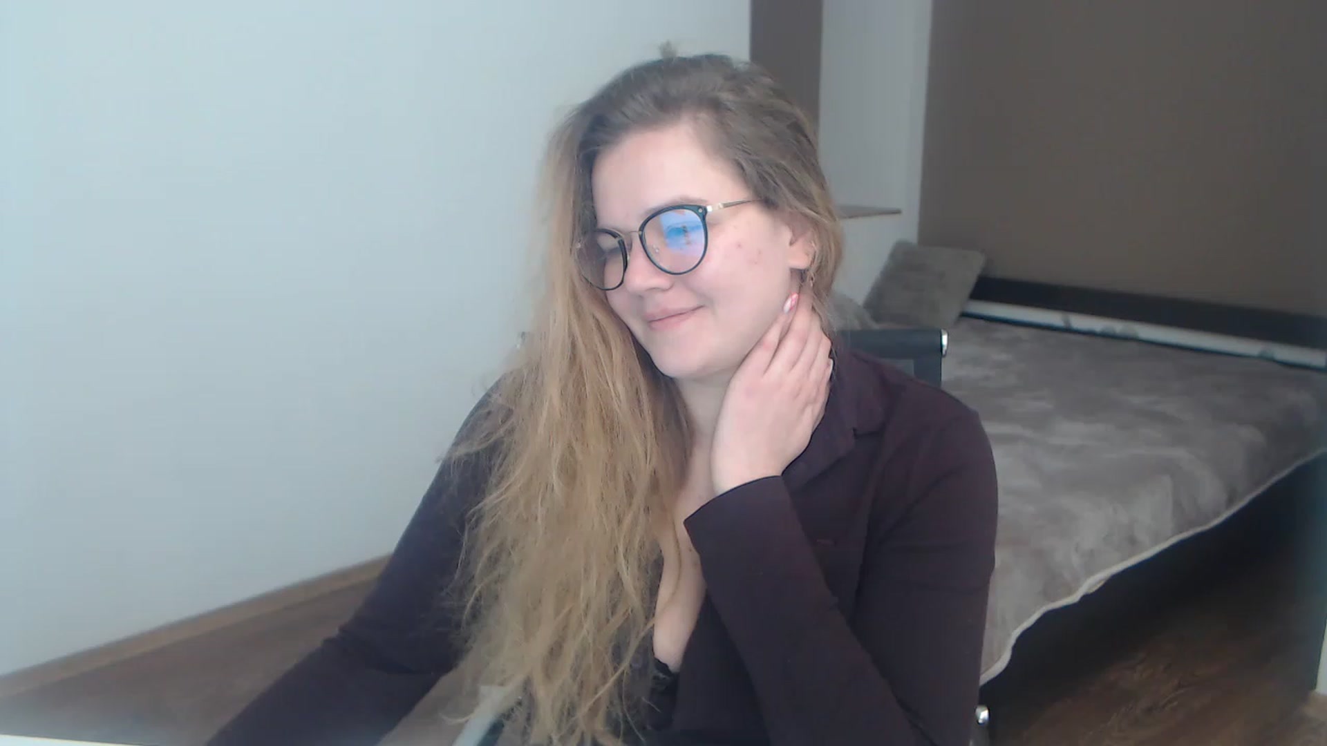Gallery image thumbnail from KellyKleine's myfreecams stream on, 03/29/2023, 15:40 image 18 of 20
