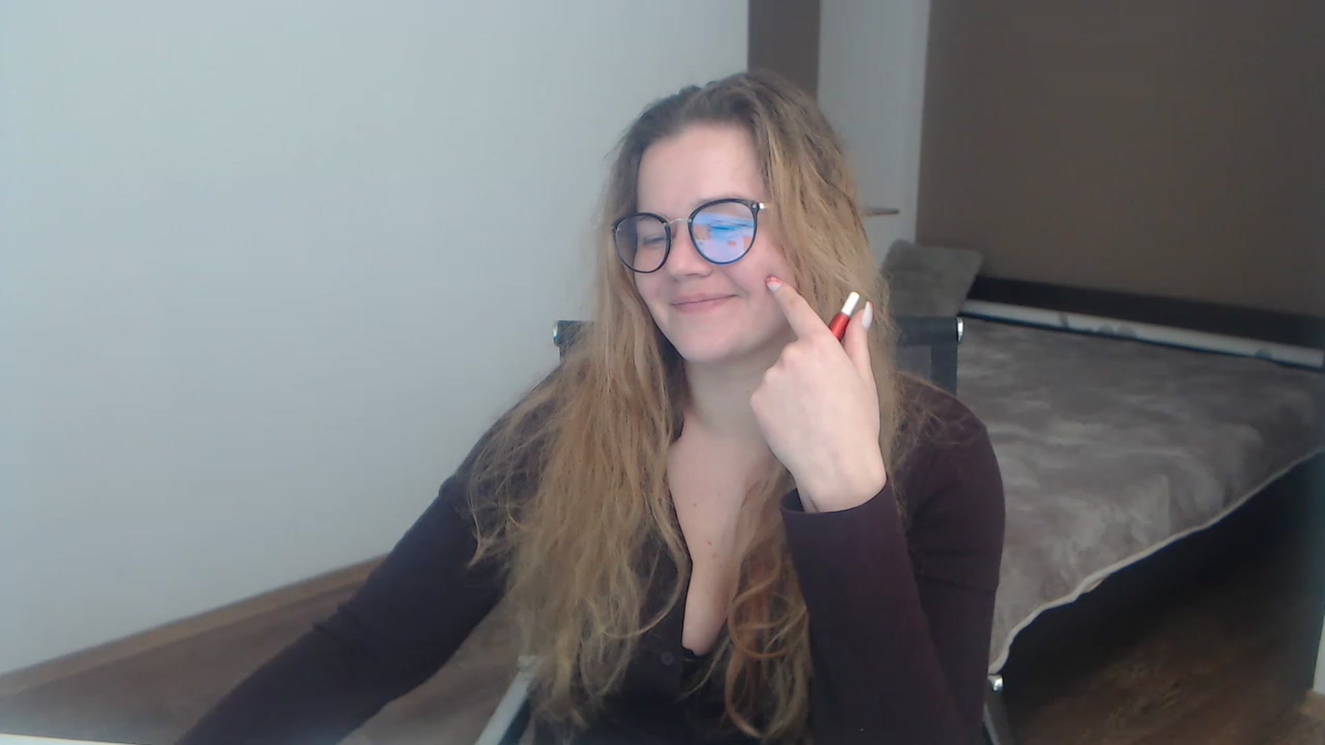 Gallery image thumbnail from KellyKleine's myfreecams stream on, 03/29/2023, 15:40 image 3 of 20