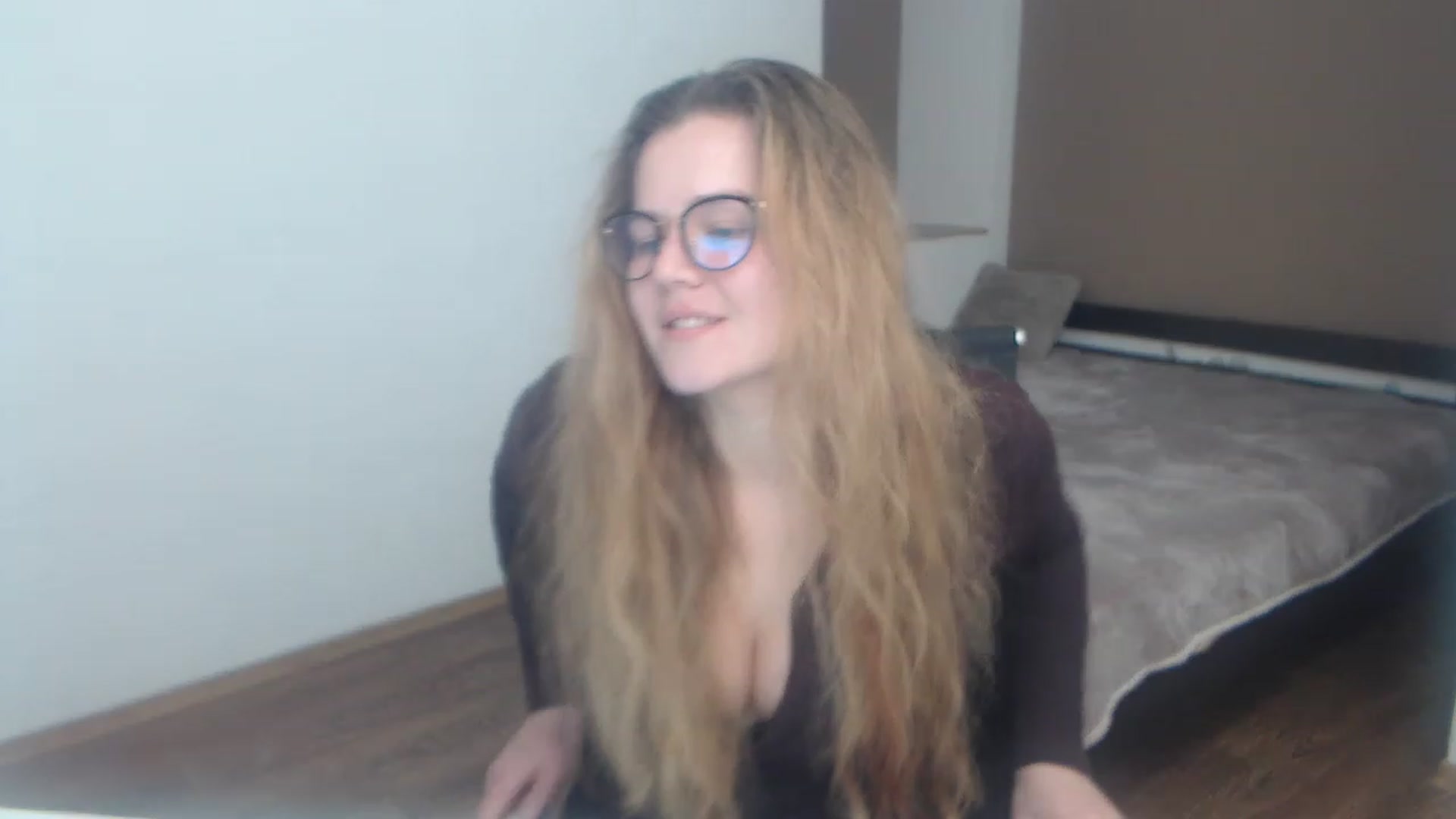 Gallery image thumbnail from KellyKleine's myfreecams stream on, 03/29/2023, 15:40 image 14 of 20