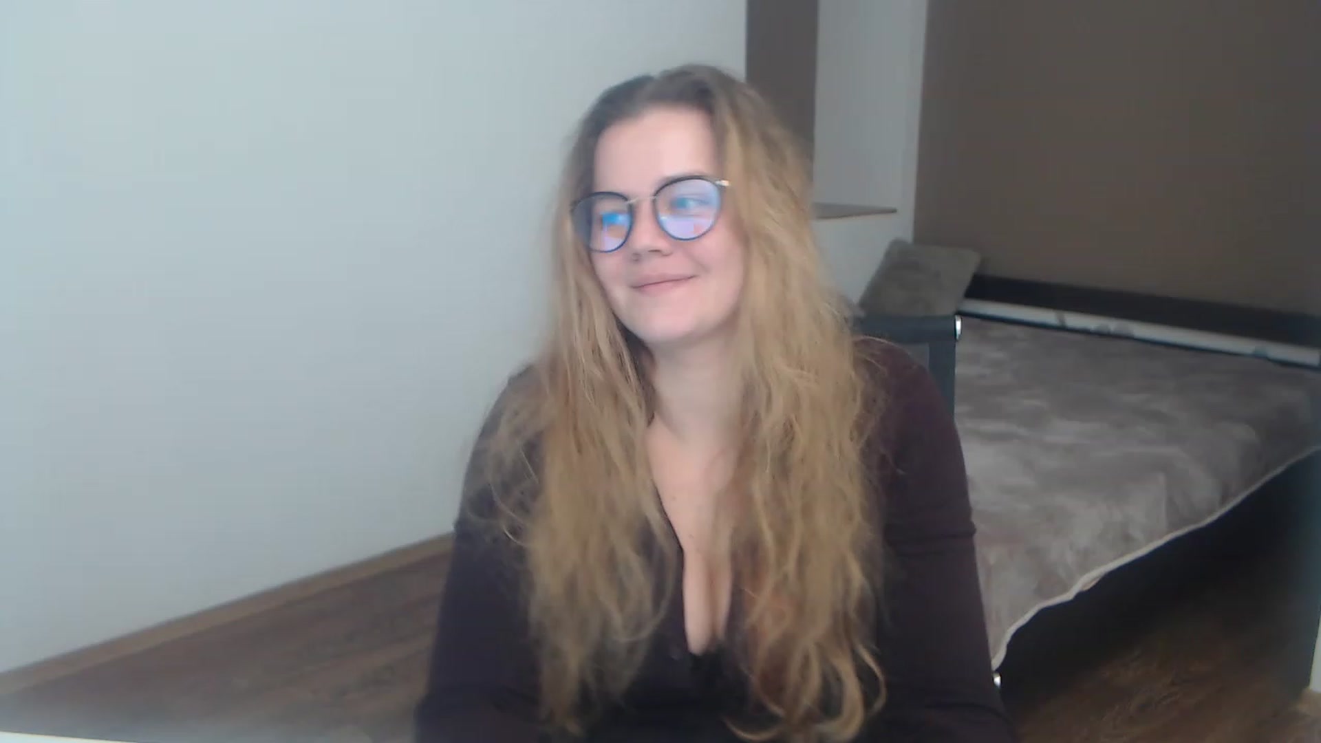 Gallery image thumbnail from KellyKleine's myfreecams stream on, 03/29/2023, 15:40 image 9 of 20