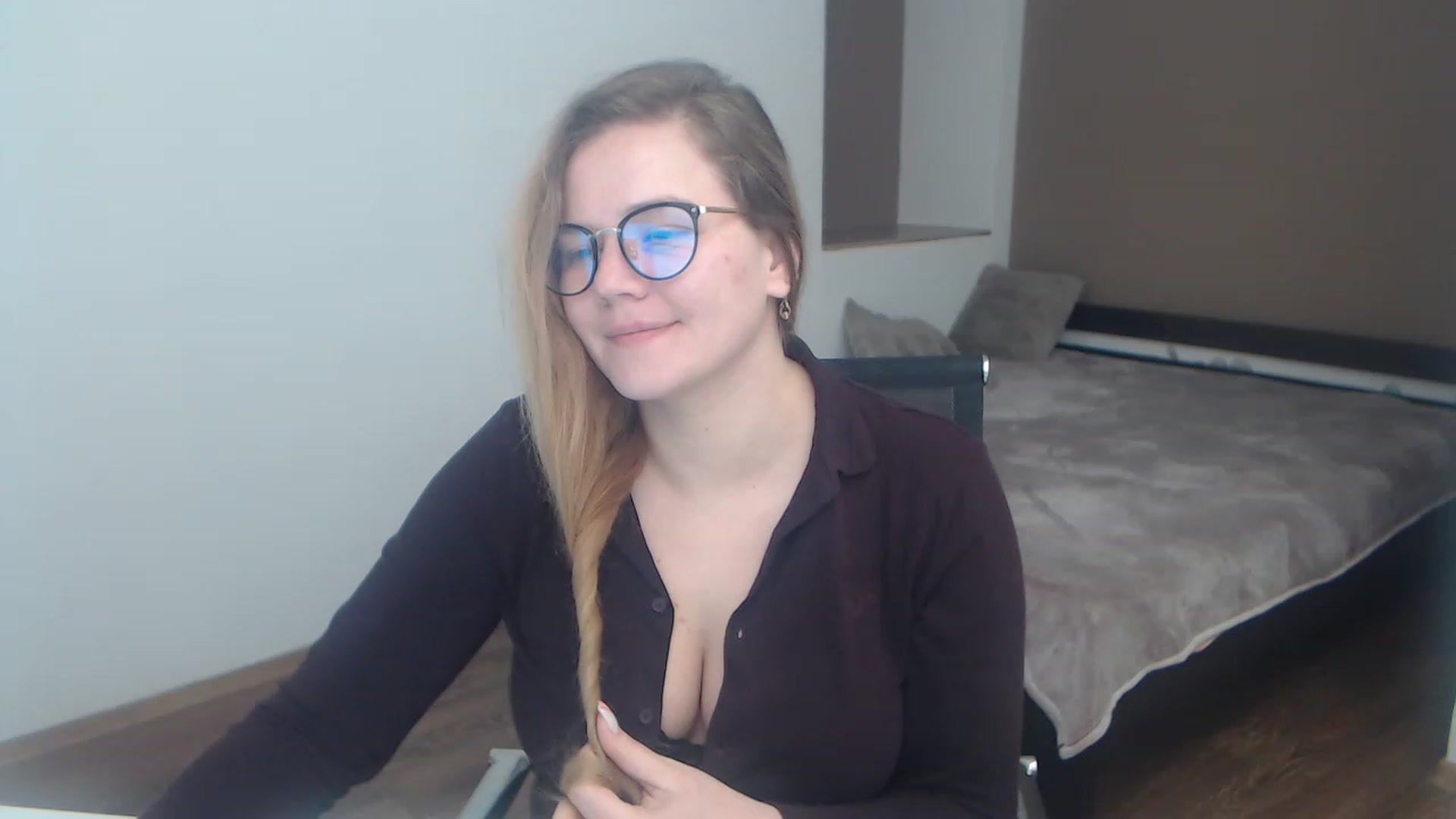 Gallery image thumbnail from KellyKleine's myfreecams stream on, 03/29/2023, 16:44 image 9 of 20