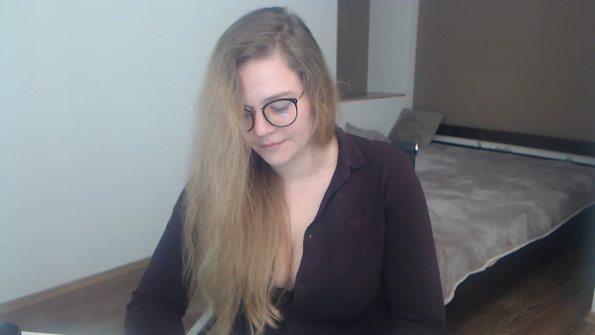 Gallery image thumbnail from KellyKleine's myfreecams stream on, 03/29/2023, 16:44 image 18 of 20