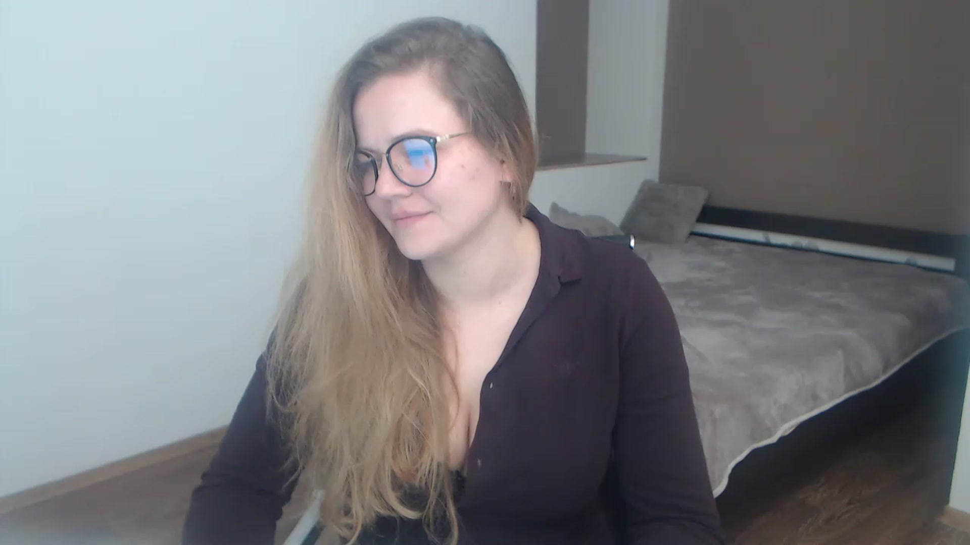 Gallery image thumbnail from KellyKleine's myfreecams stream on, 03/29/2023, 18:23 image 9 of 20