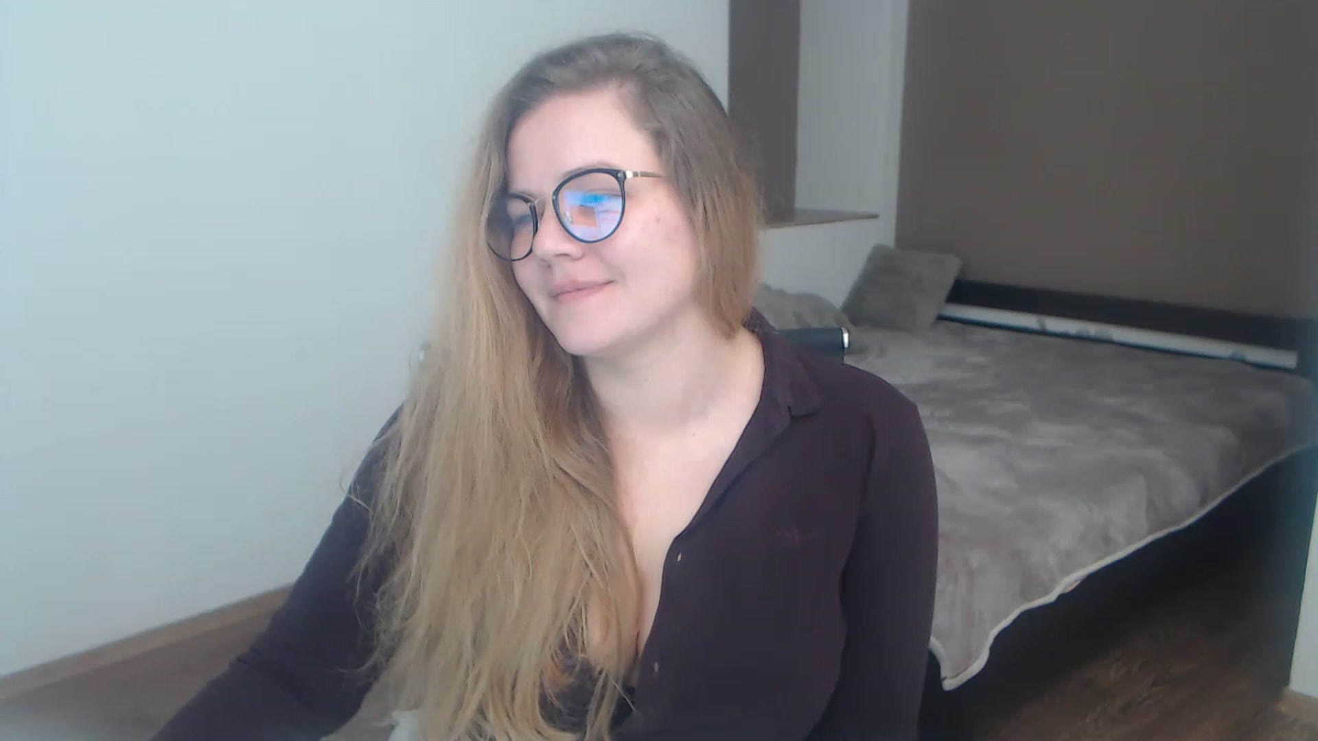 Gallery image thumbnail from KellyKleine's myfreecams stream on, 03/29/2023, 18:23 image 15 of 20