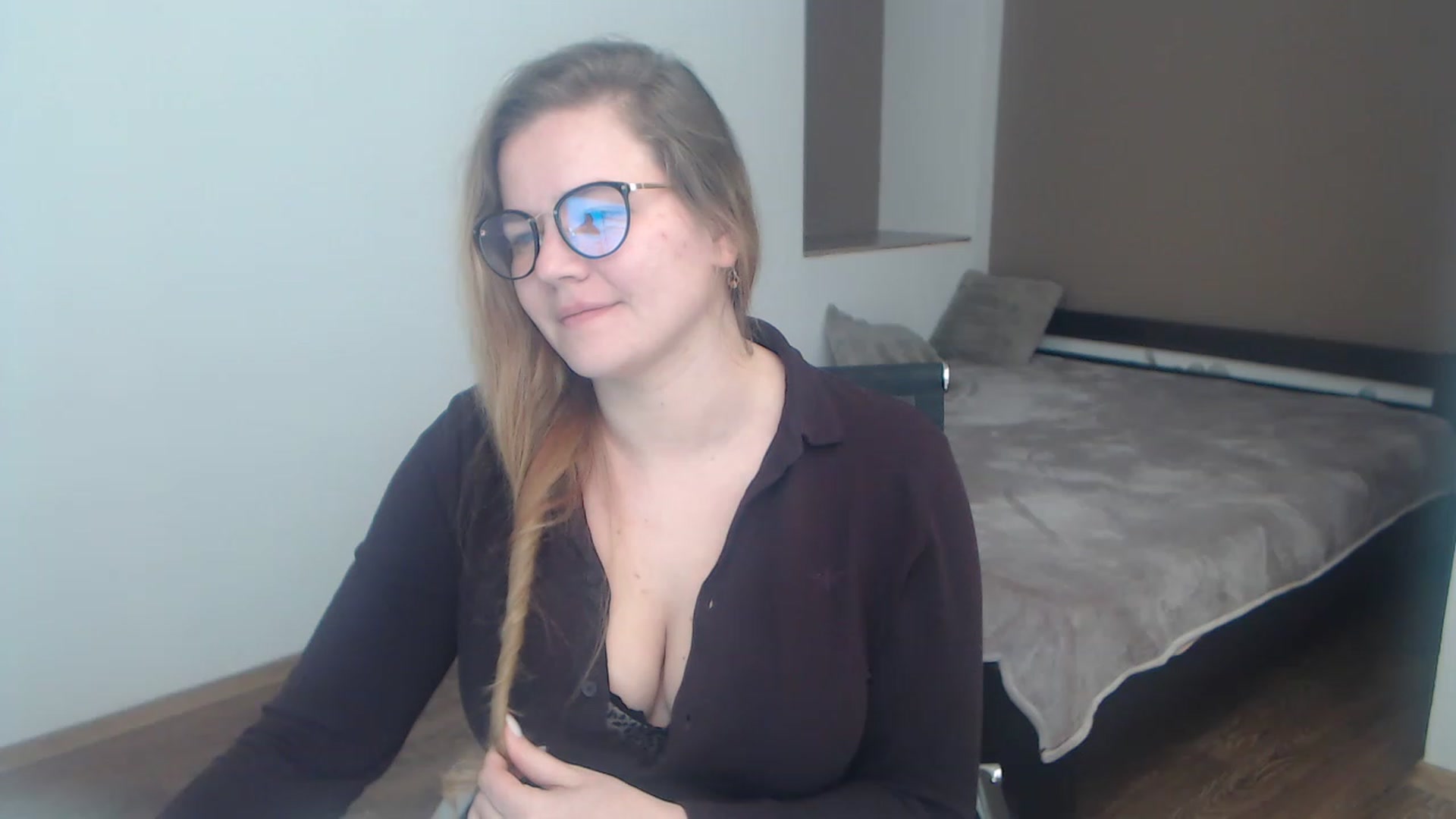 Gallery image thumbnail from KellyKleine's myfreecams stream on, 03/29/2023, 18:23 image 19 of 20