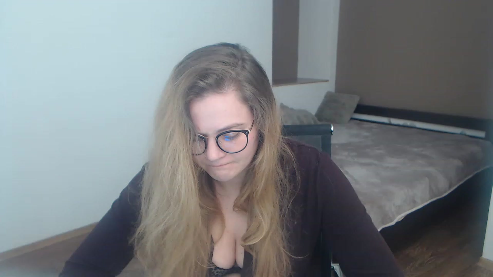 Gallery image thumbnail from KellyKleine's myfreecams stream on, 03/29/2023, 18:23 image 2 of 20