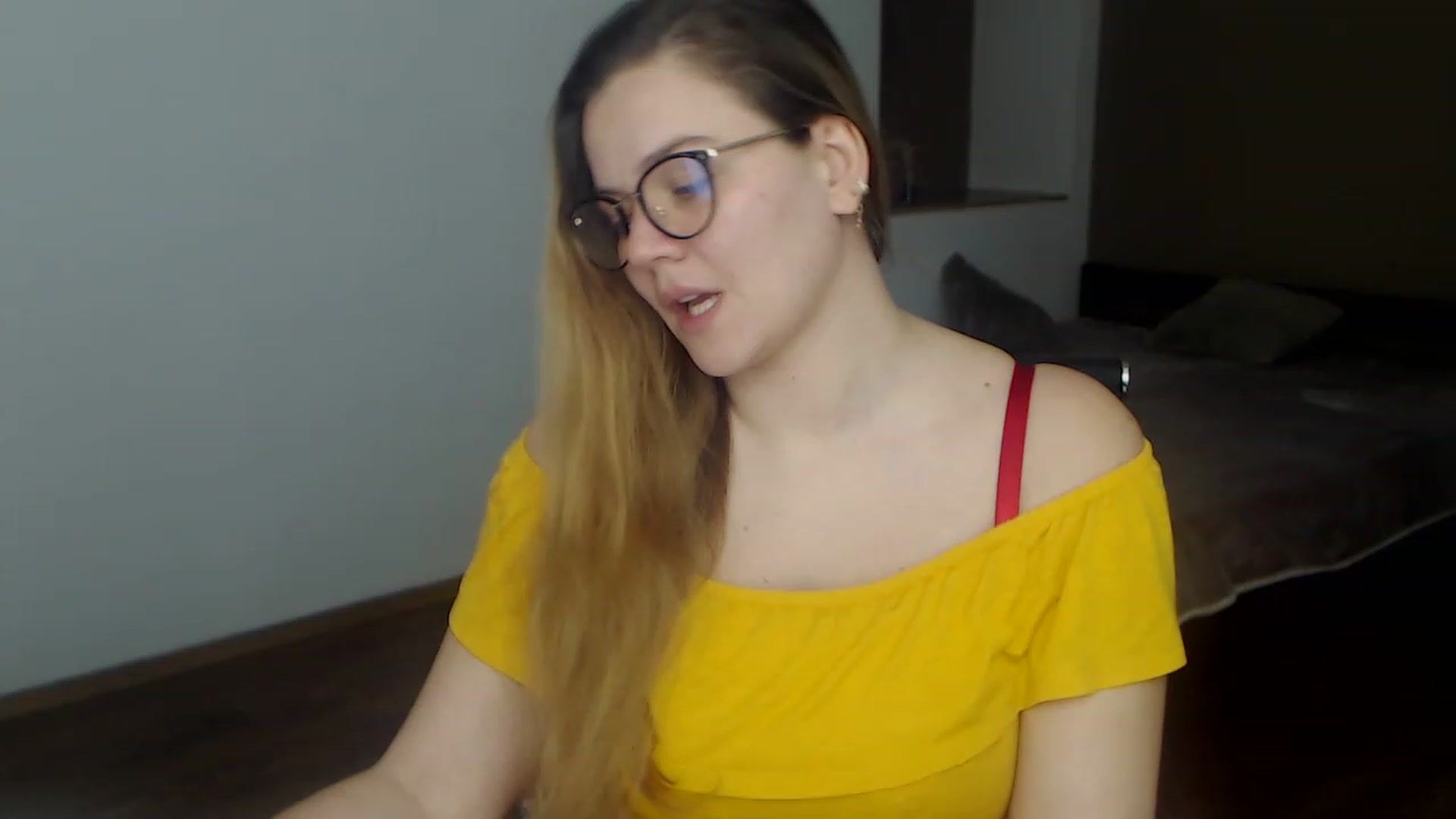 Gallery image thumbnail from KellyKleine's myfreecams stream on, 03/30/2023, 15:50 image 9 of 20