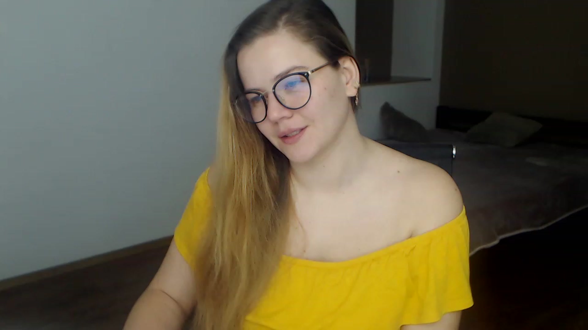 Gallery image thumbnail from KellyKleine's myfreecams stream on, 03/30/2023, 15:50 image 13 of 20