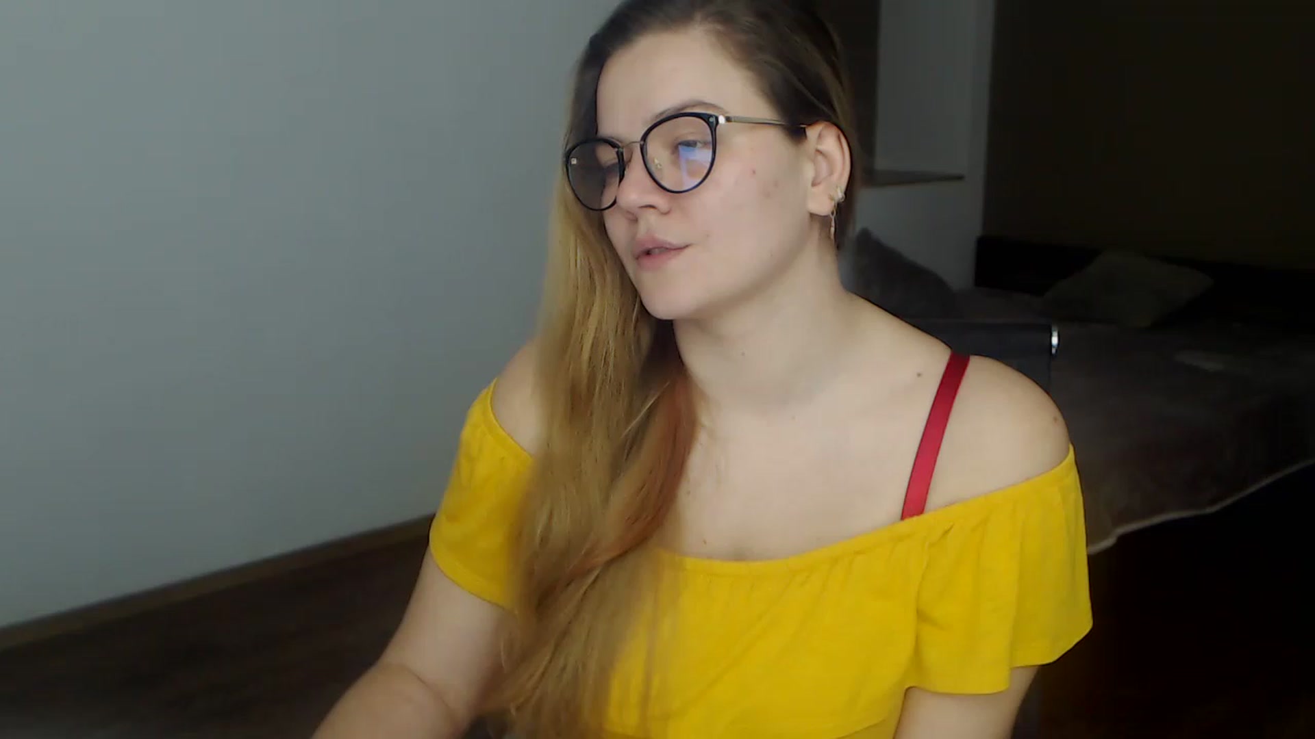 Gallery image thumbnail from KellyKleine's myfreecams stream on, 03/30/2023, 15:50 image 5 of 20