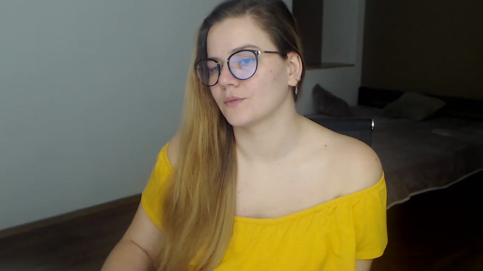 Gallery image thumbnail from KellyKleine's myfreecams stream on, 03/30/2023, 15:50 image 14 of 20