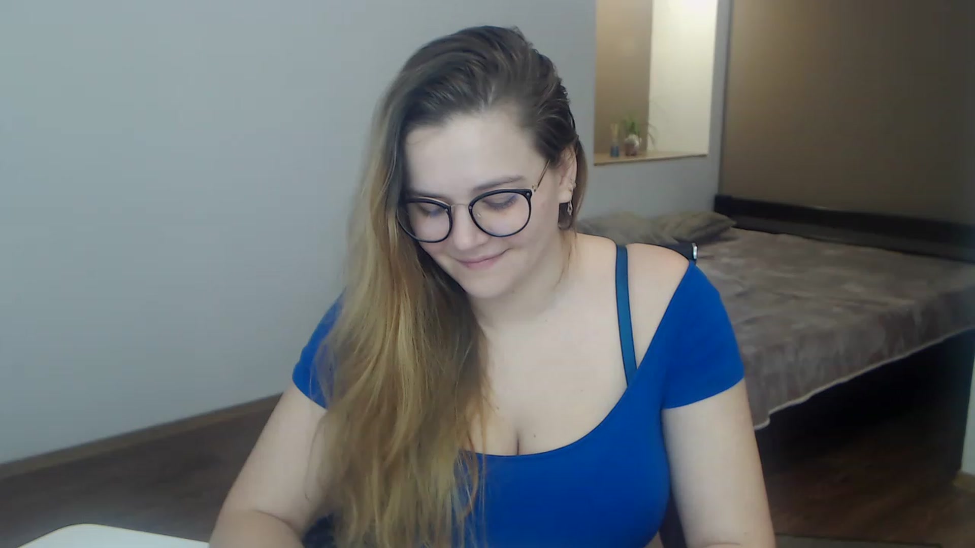 Gallery image thumbnail from KellyKleine's myfreecams stream on, 03/31/2023, 15:34 image 3 of 20
