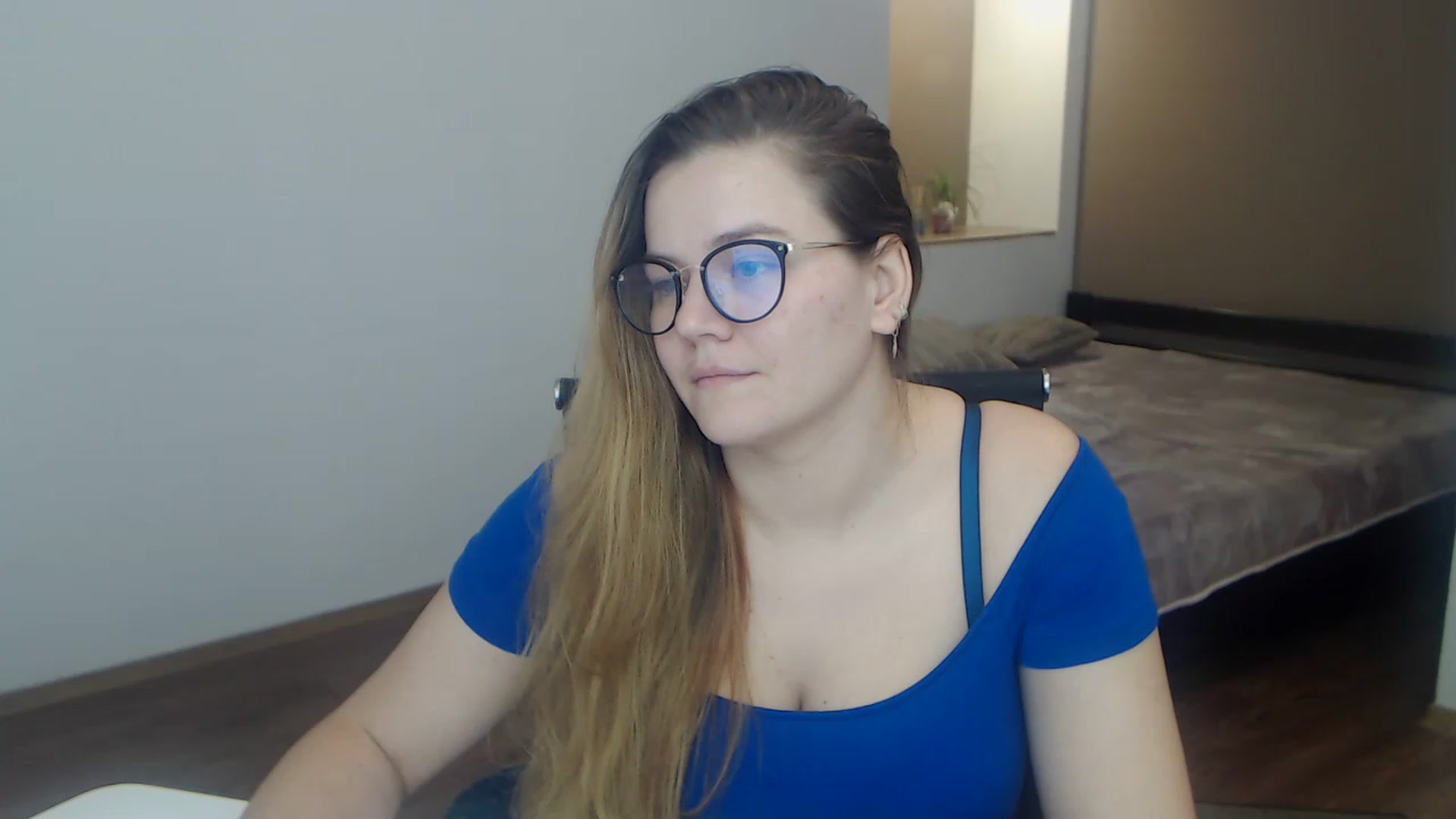 Gallery image thumbnail from KellyKleine's myfreecams stream on, 03/31/2023, 15:34 image 12 of 20