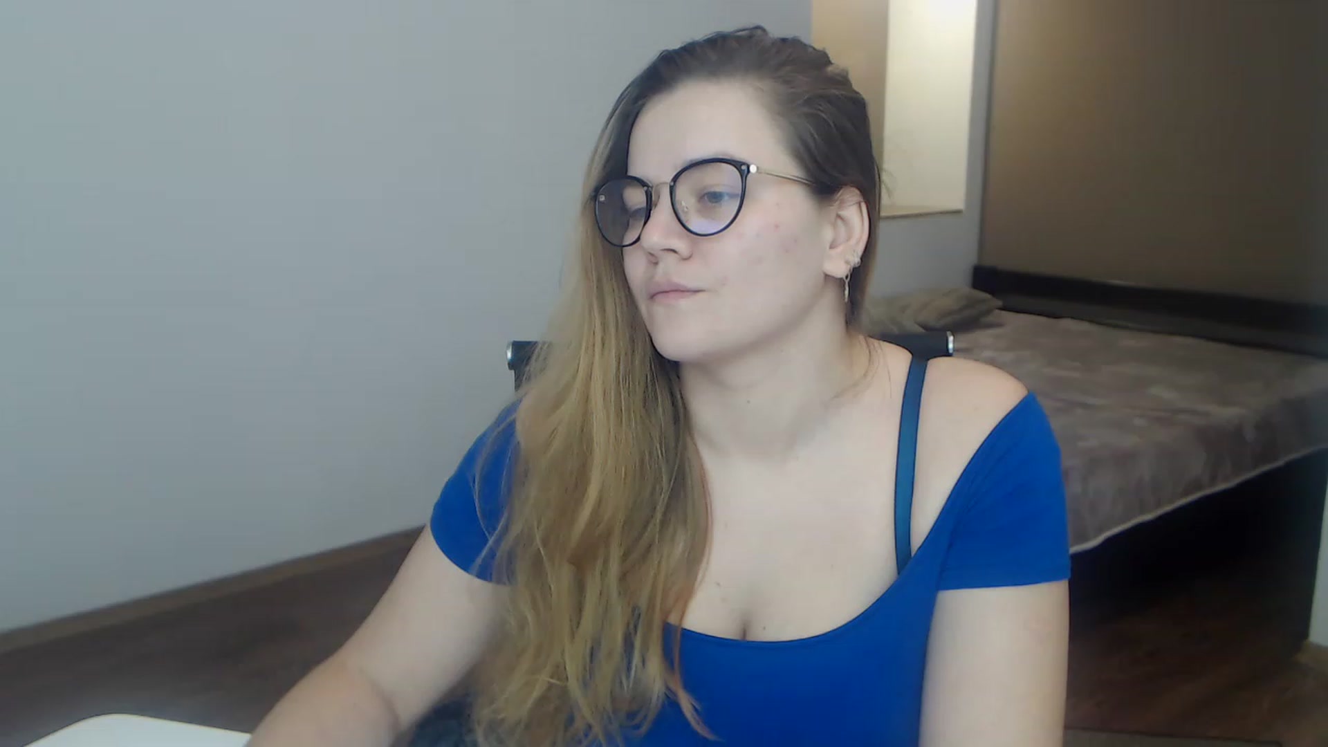 Gallery image thumbnail from KellyKleine's myfreecams stream on, 03/31/2023, 15:34 image 6 of 20
