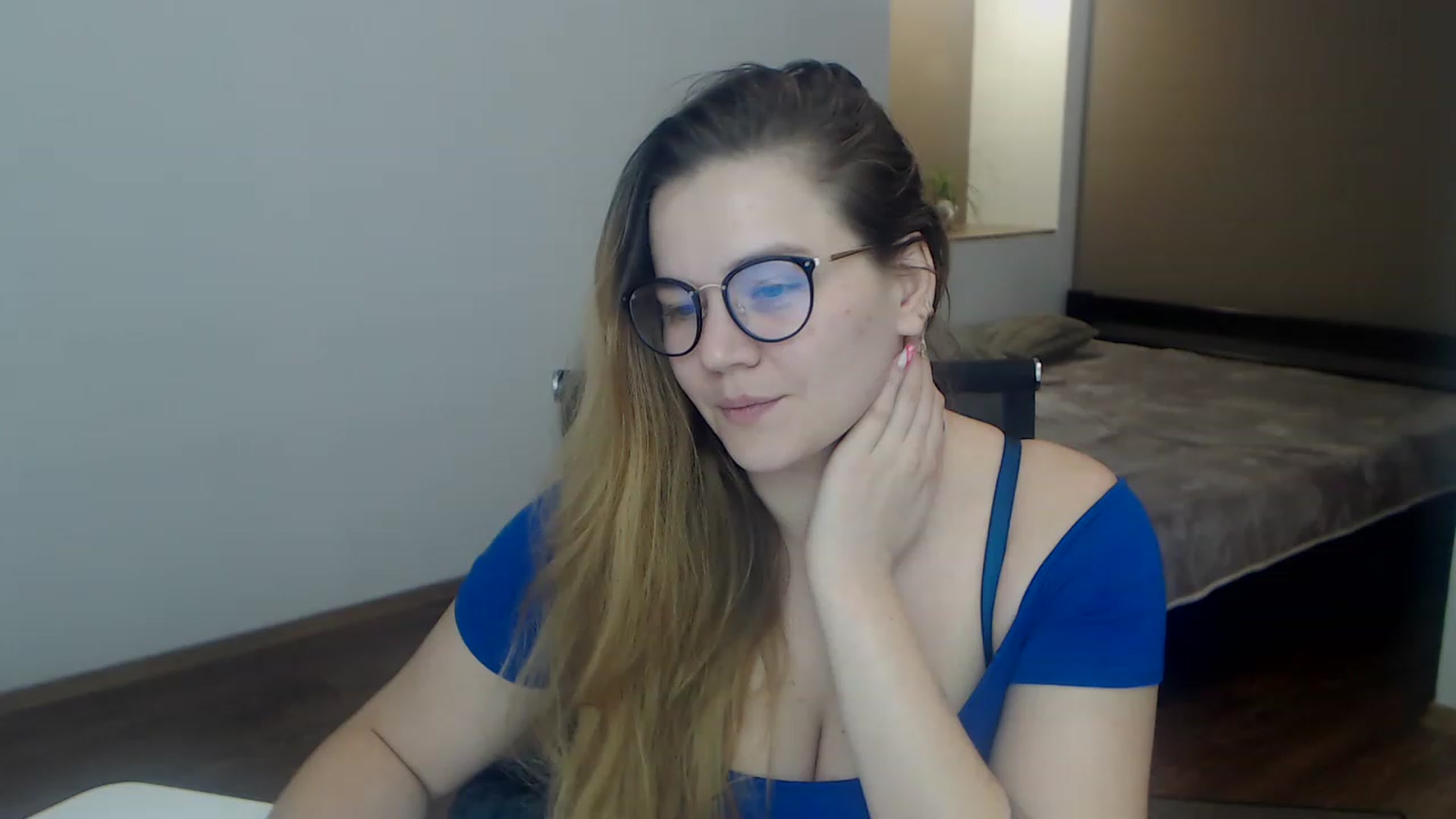 Gallery image thumbnail from KellyKleine's myfreecams stream on, 03/31/2023, 15:34 image 1 of 20
