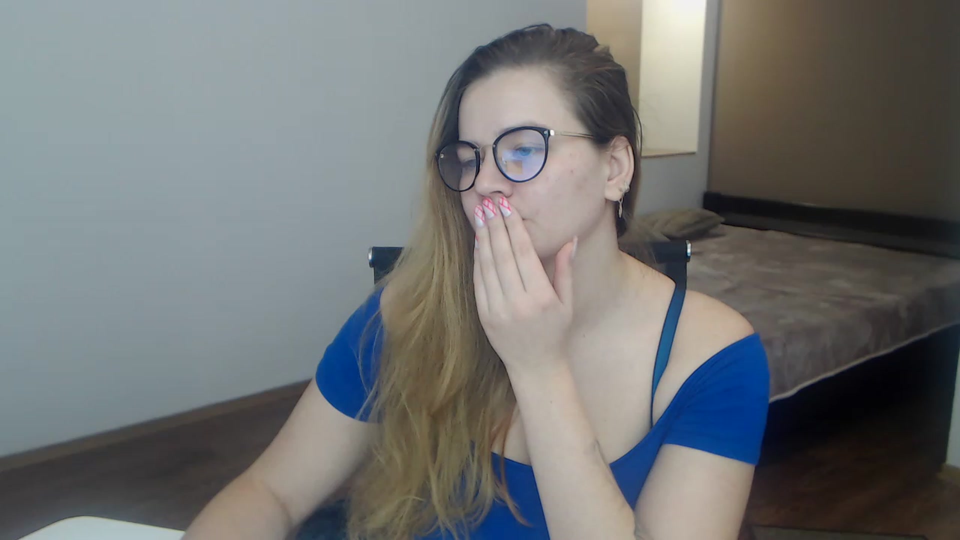 Gallery image thumbnail from KellyKleine's myfreecams stream on, 03/31/2023, 15:34 image 7 of 20