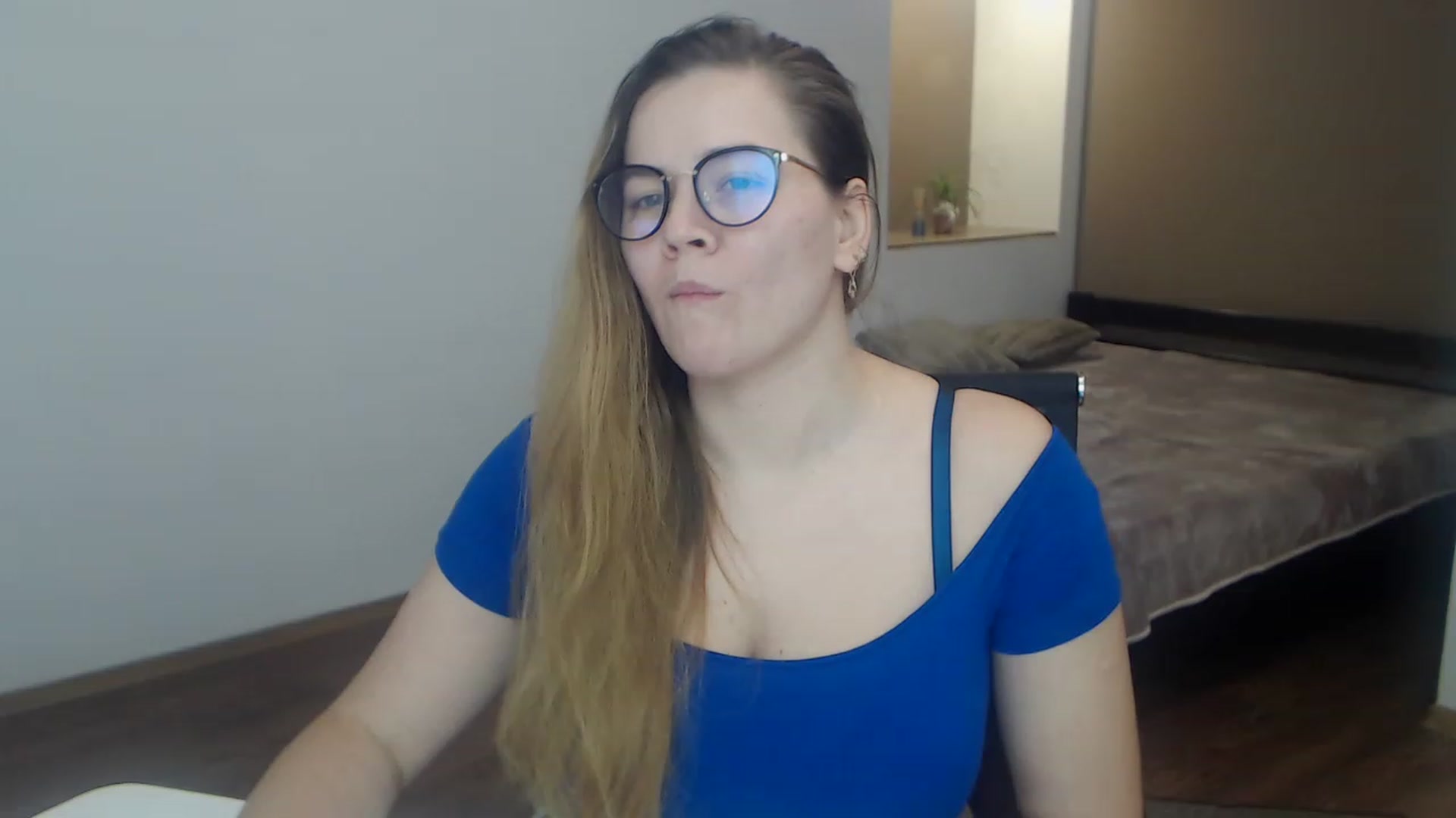 Gallery image thumbnail from KellyKleine's myfreecams stream on, 03/31/2023, 15:48 image 6 of 20
