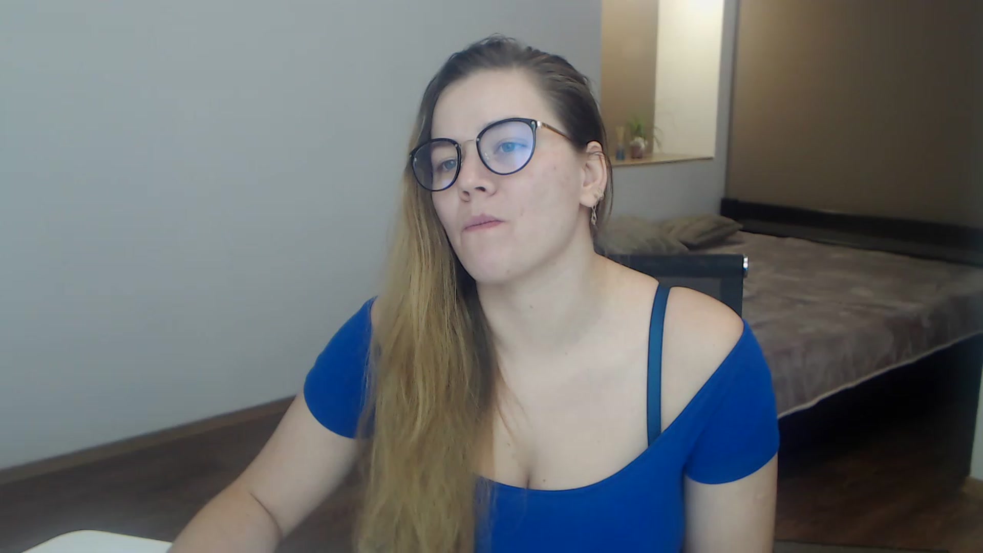 Gallery image thumbnail from KellyKleine's myfreecams stream on, 03/31/2023, 15:48 image 7 of 20