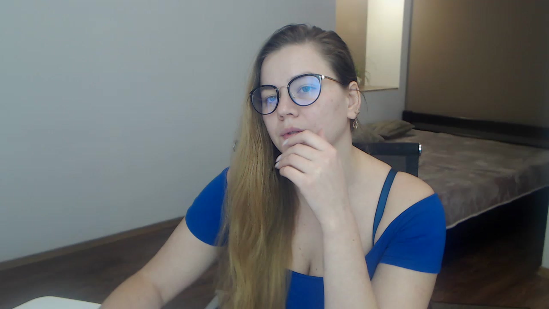Gallery image thumbnail from KellyKleine's myfreecams stream on, 03/31/2023, 15:48 image 19 of 20