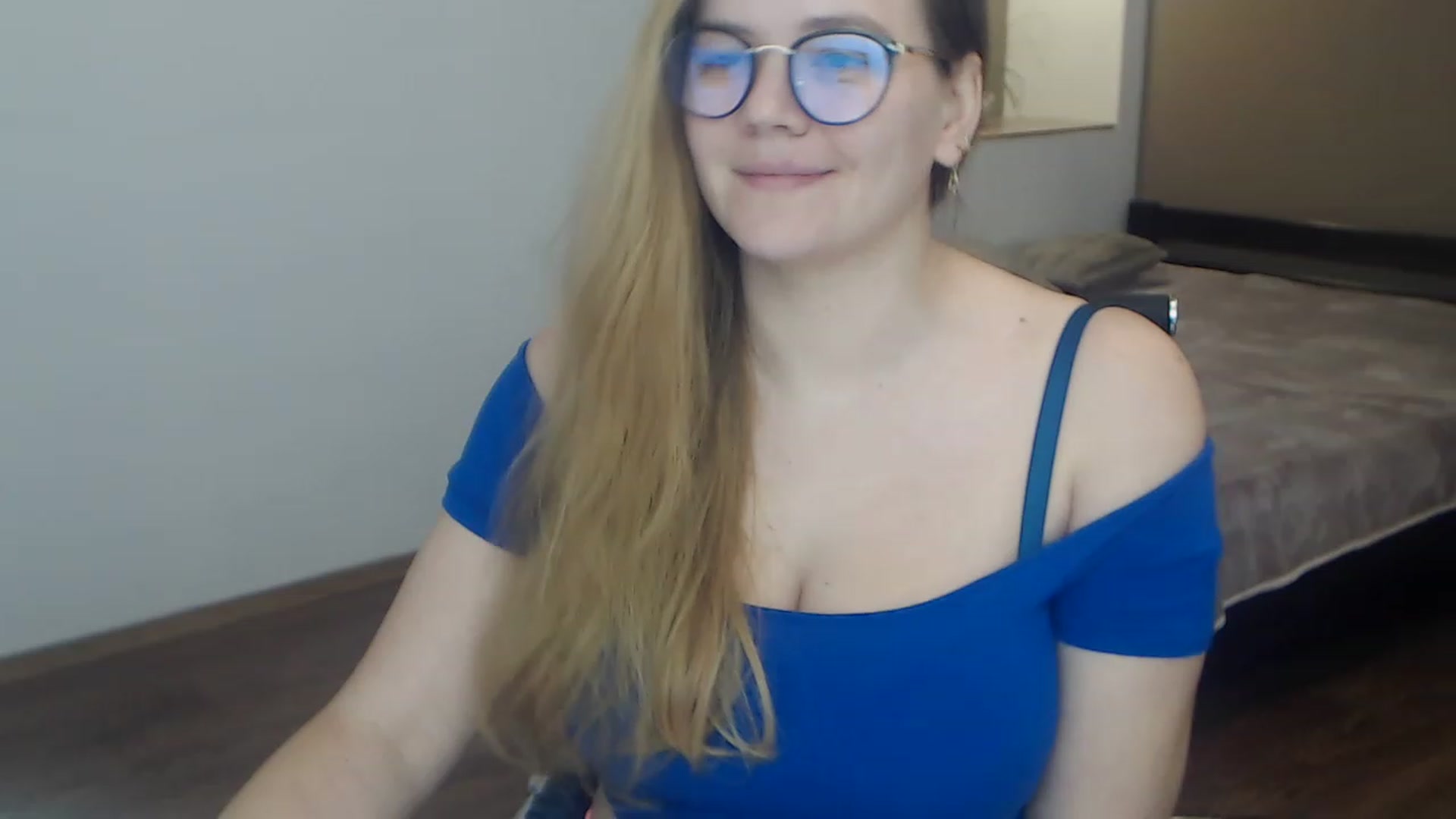 Gallery image thumbnail from KellyKleine's myfreecams stream on, 03/31/2023, 17:07 image 13 of 20