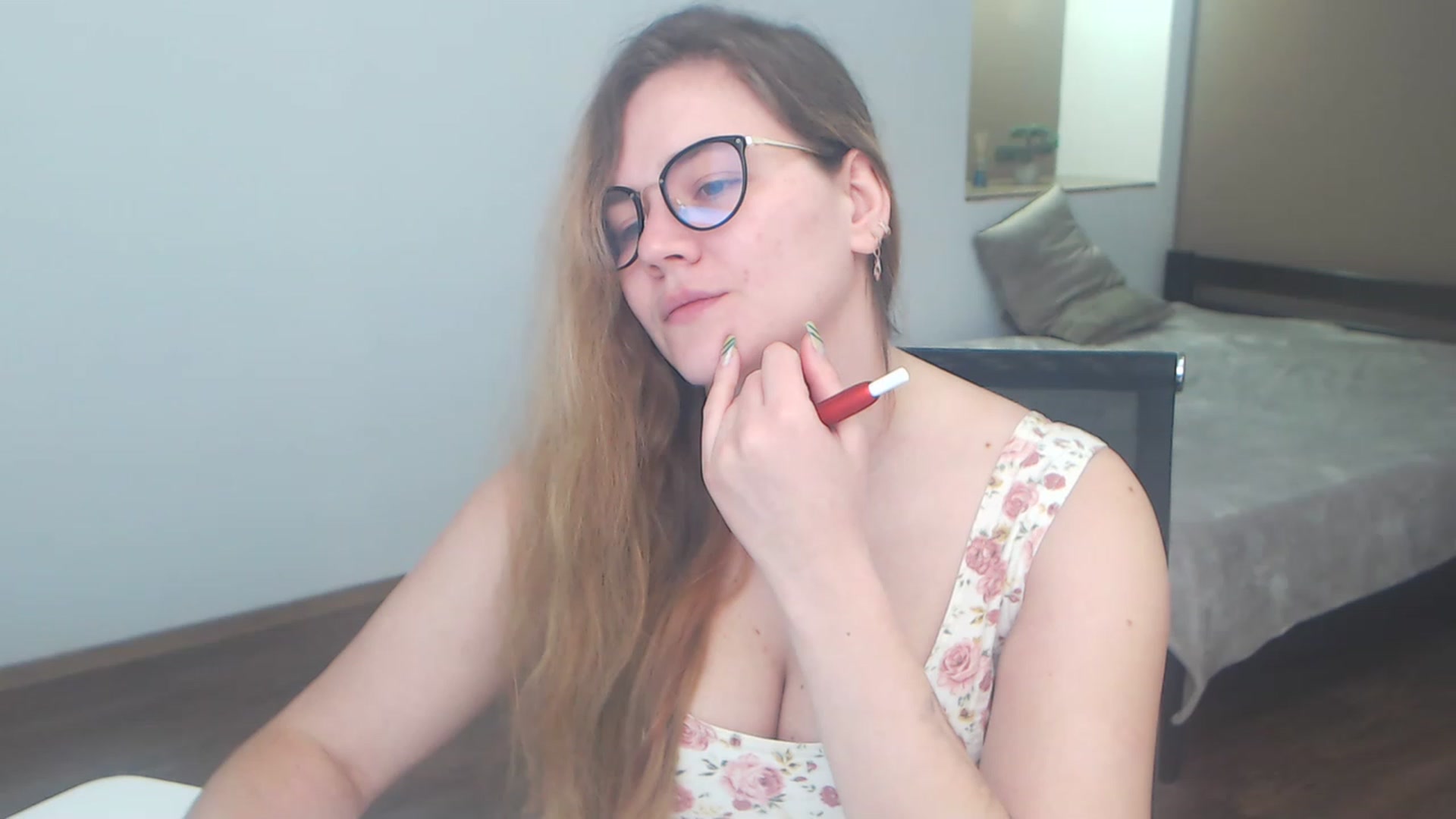 Gallery image thumbnail from KellyKleine's myfreecams stream on, 04/06/2023, 16:32 image 11 of 20