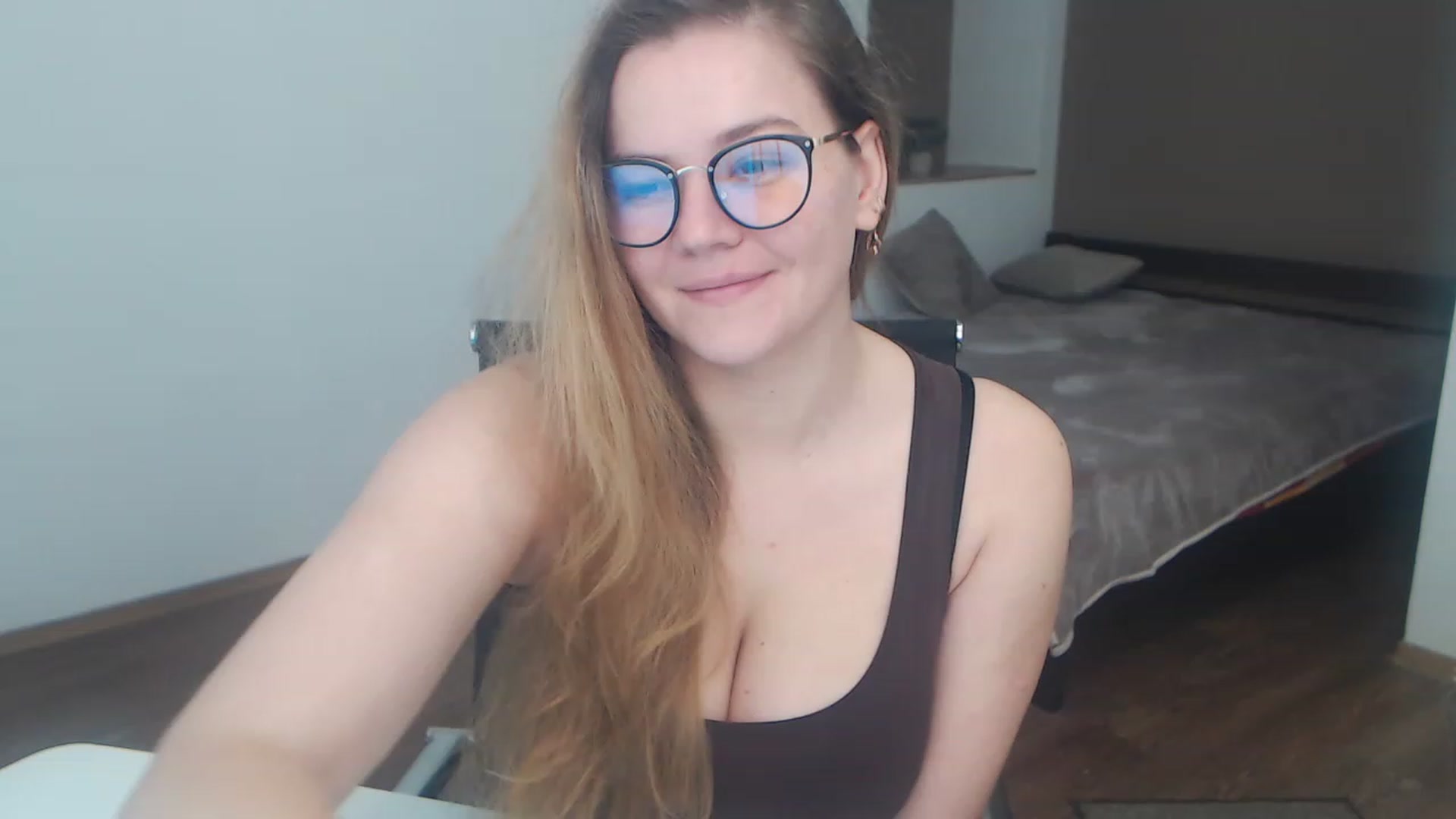 Gallery image thumbnail from KellyKleine's myfreecams stream on, 04/07/2023, 15:12 image 7 of 20