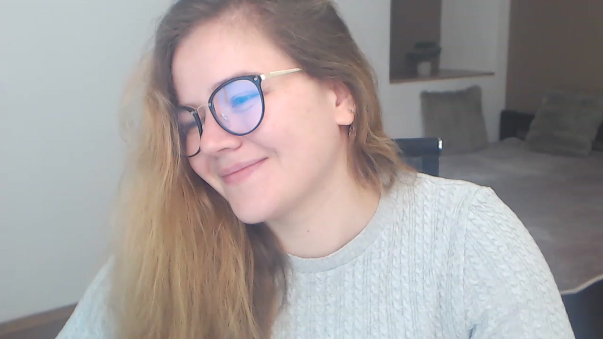 Gallery image thumbnail from KellyKleine's myfreecams stream on, 04/08/2023, 15:32 image 19 of 20