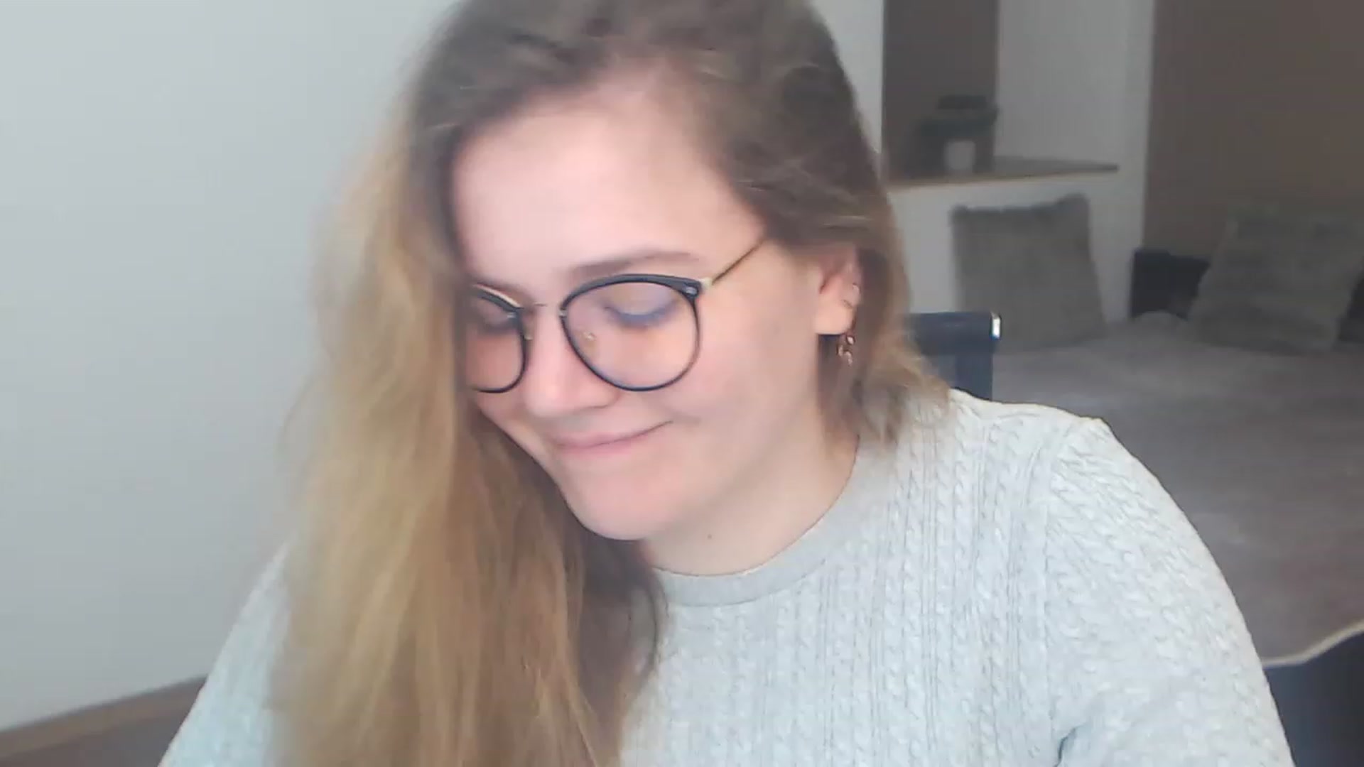 Gallery image thumbnail from KellyKleine's myfreecams stream on, 04/08/2023, 15:32 image 16 of 20