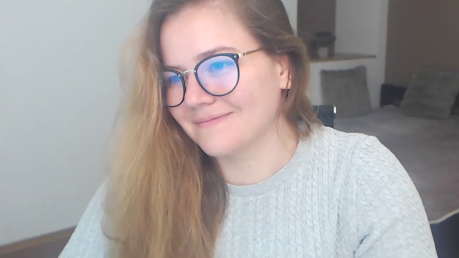 Gallery image thumbnail from KellyKleine's myfreecams stream on, 04/08/2023, 15:32 image 12 of 20