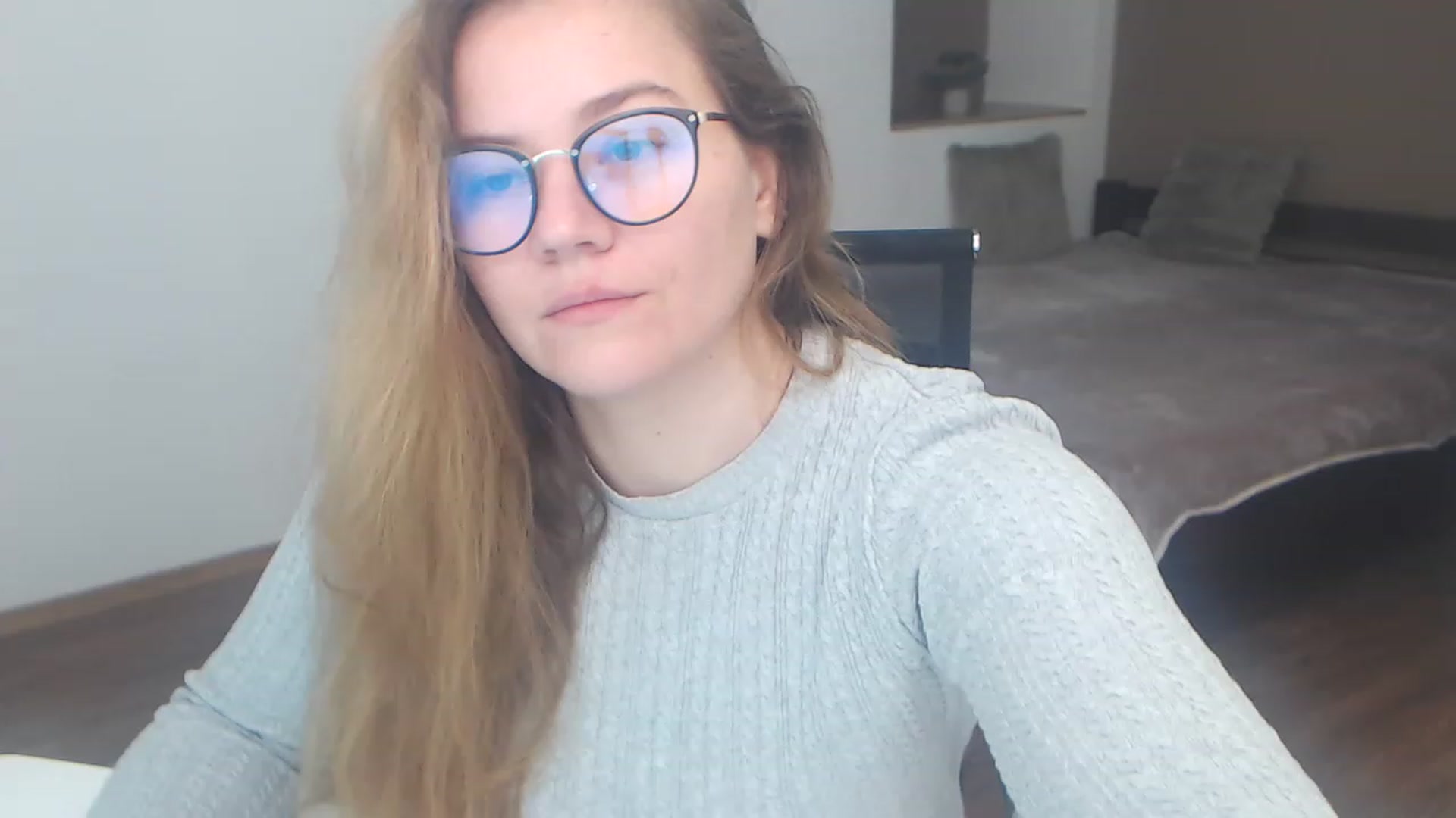 Gallery image thumbnail from KellyKleine's myfreecams stream on, 04/08/2023, 15:32 image 9 of 20