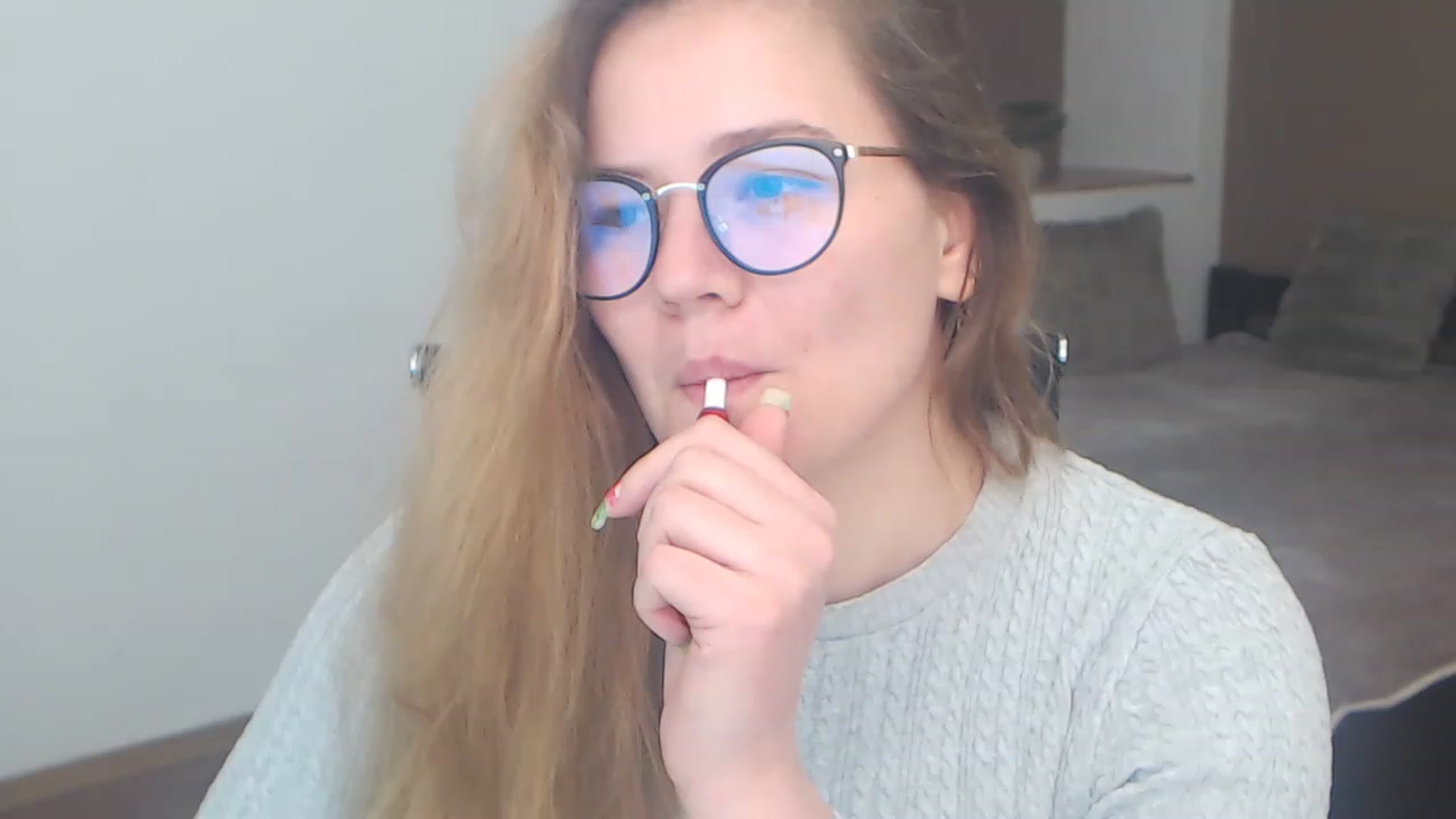 Gallery image thumbnail from KellyKleine's myfreecams stream on, 04/08/2023, 15:32 image 13 of 20
