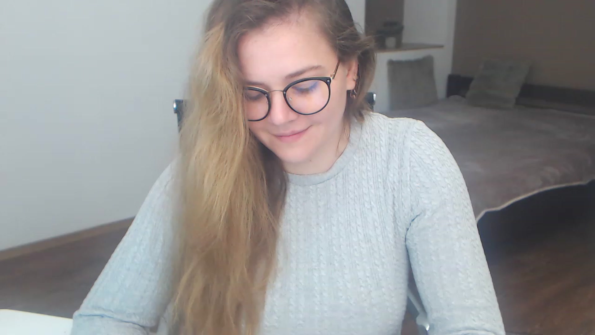 Gallery image thumbnail from KellyKleine's myfreecams stream on, 04/08/2023, 15:32 image 8 of 20