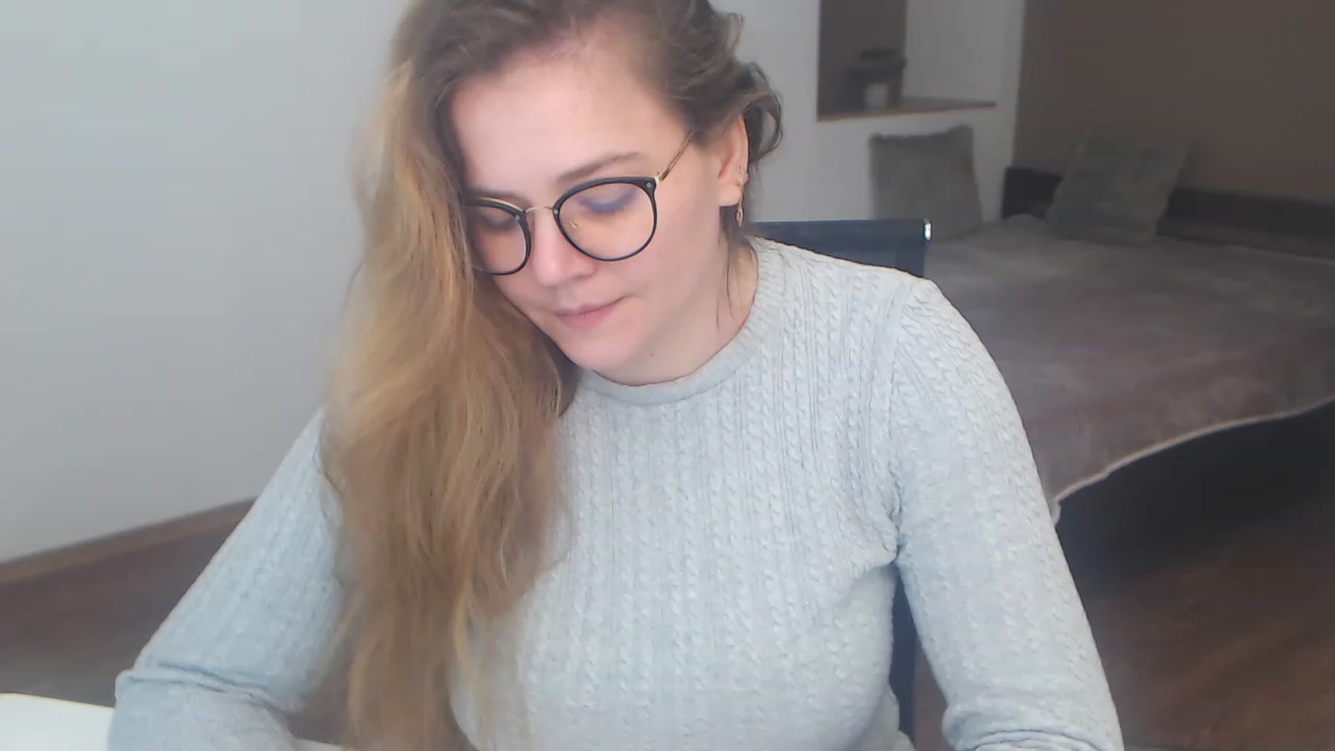 Gallery image thumbnail from KellyKleine's myfreecams stream on, 04/08/2023, 15:32 image 6 of 20