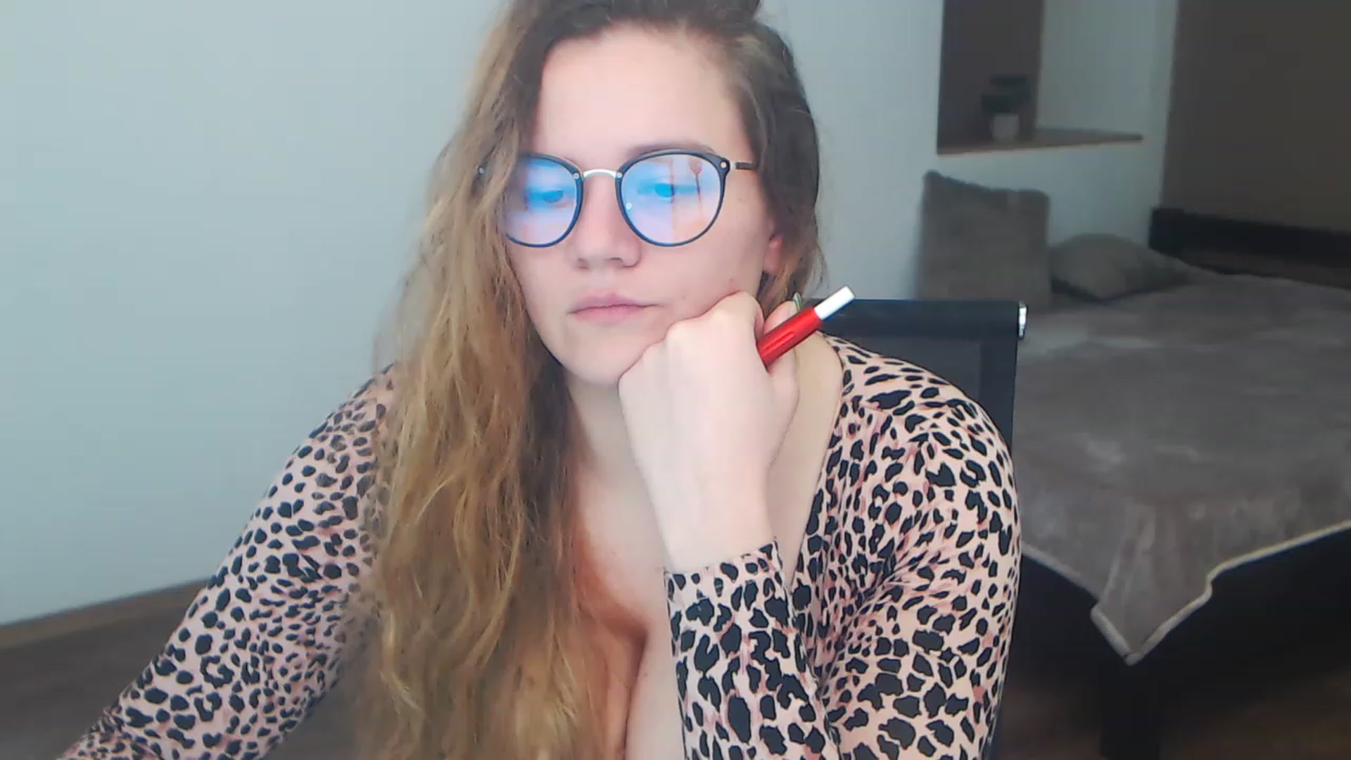 Gallery image thumbnail from KellyKleine's myfreecams stream on, 04/13/2023, 14:57 image 3 of 20