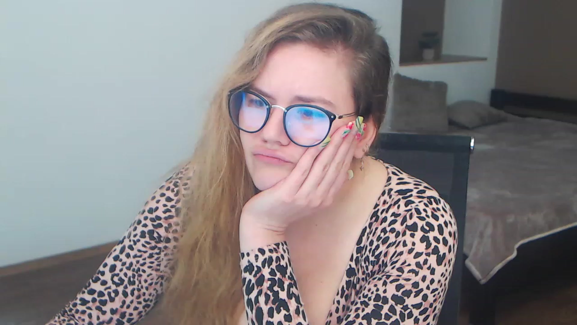 Gallery image thumbnail from KellyKleine's myfreecams stream on, 04/13/2023, 14:57 image 14 of 20
