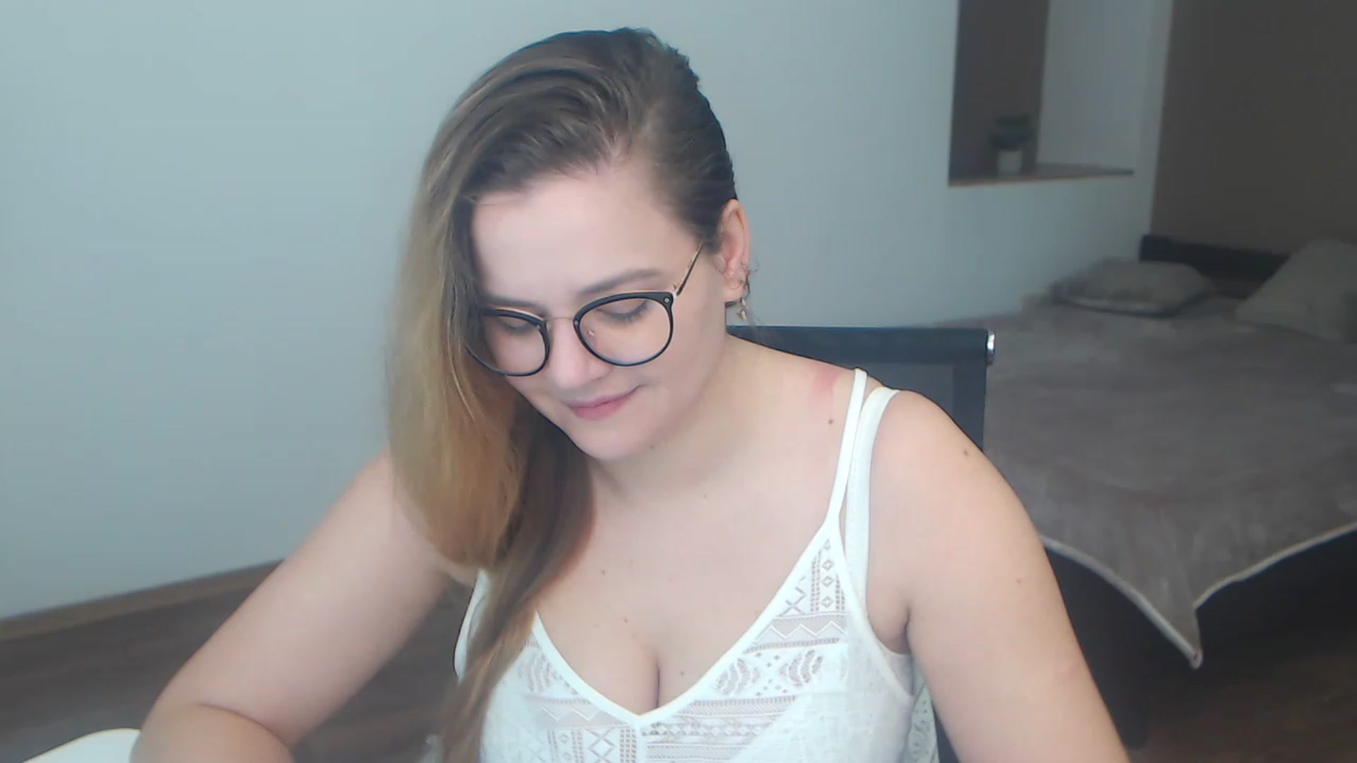 Gallery image thumbnail from KellyKleine's myfreecams stream on, 04/15/2023, 13:41 image 15 of 20