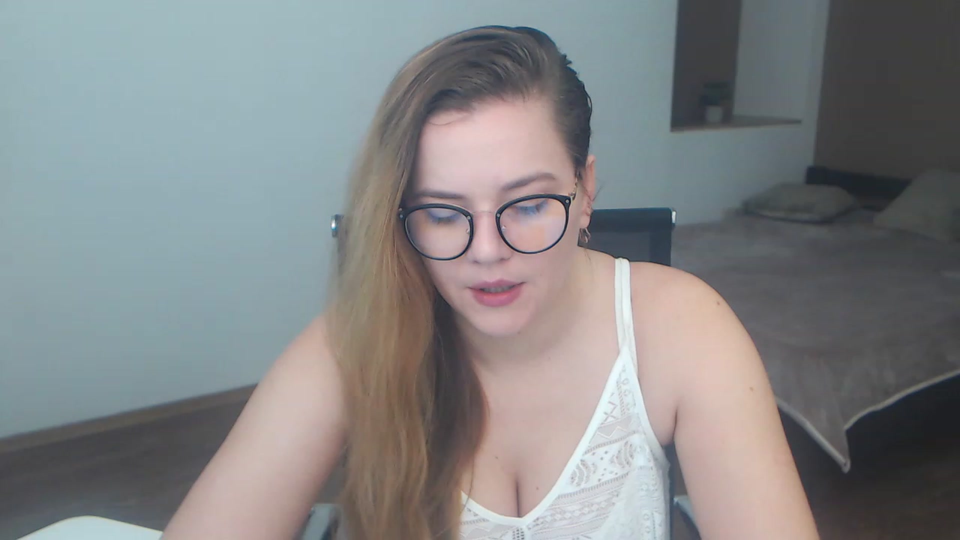 Gallery image thumbnail from KellyKleine's myfreecams stream on, 04/15/2023, 13:41 image 8 of 20