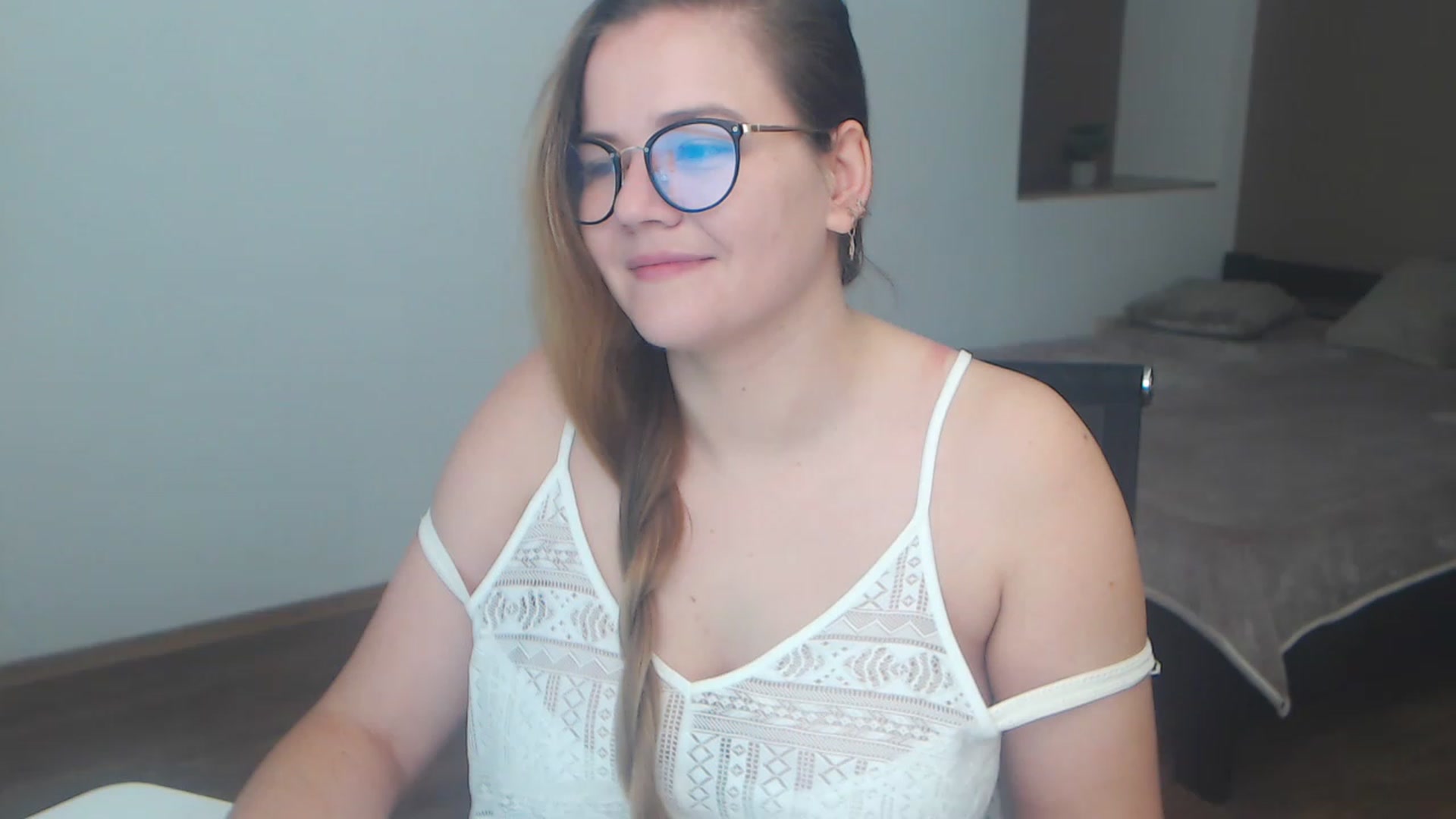 Gallery image thumbnail from KellyKleine's myfreecams stream on, 04/15/2023, 13:41 image 16 of 20