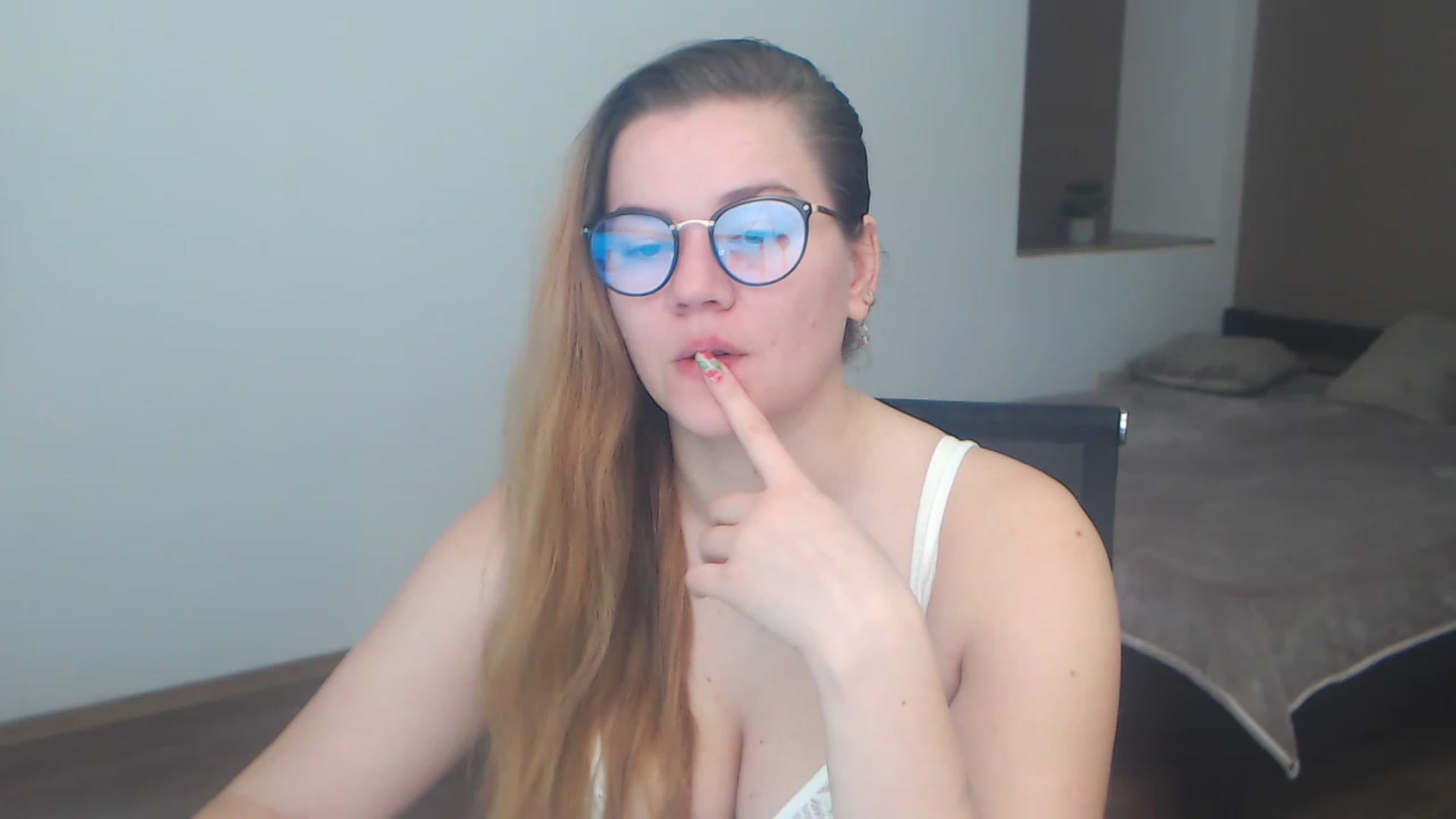 Gallery image thumbnail from KellyKleine's myfreecams stream on, 04/15/2023, 13:41 image 5 of 20