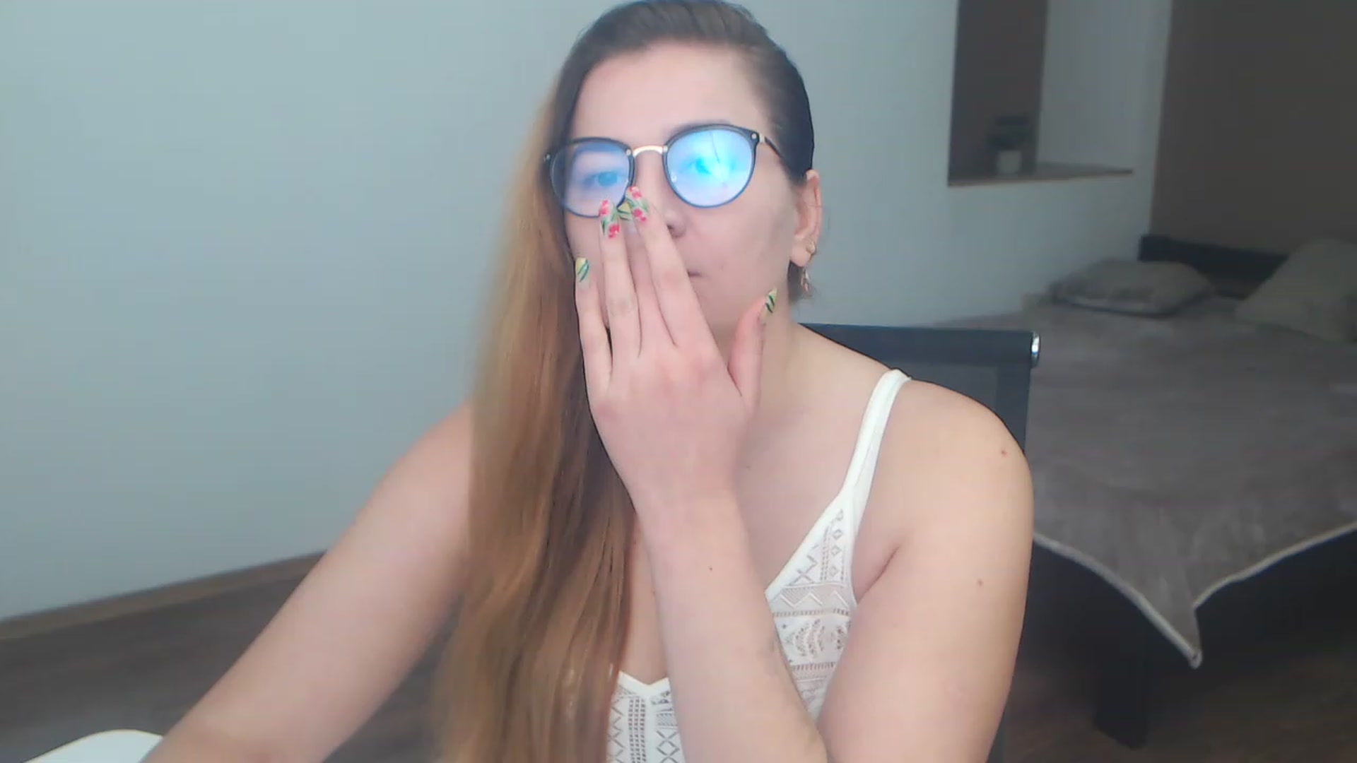 Gallery image thumbnail from KellyKleine's myfreecams stream on, 04/15/2023, 16:03 image 3 of 20