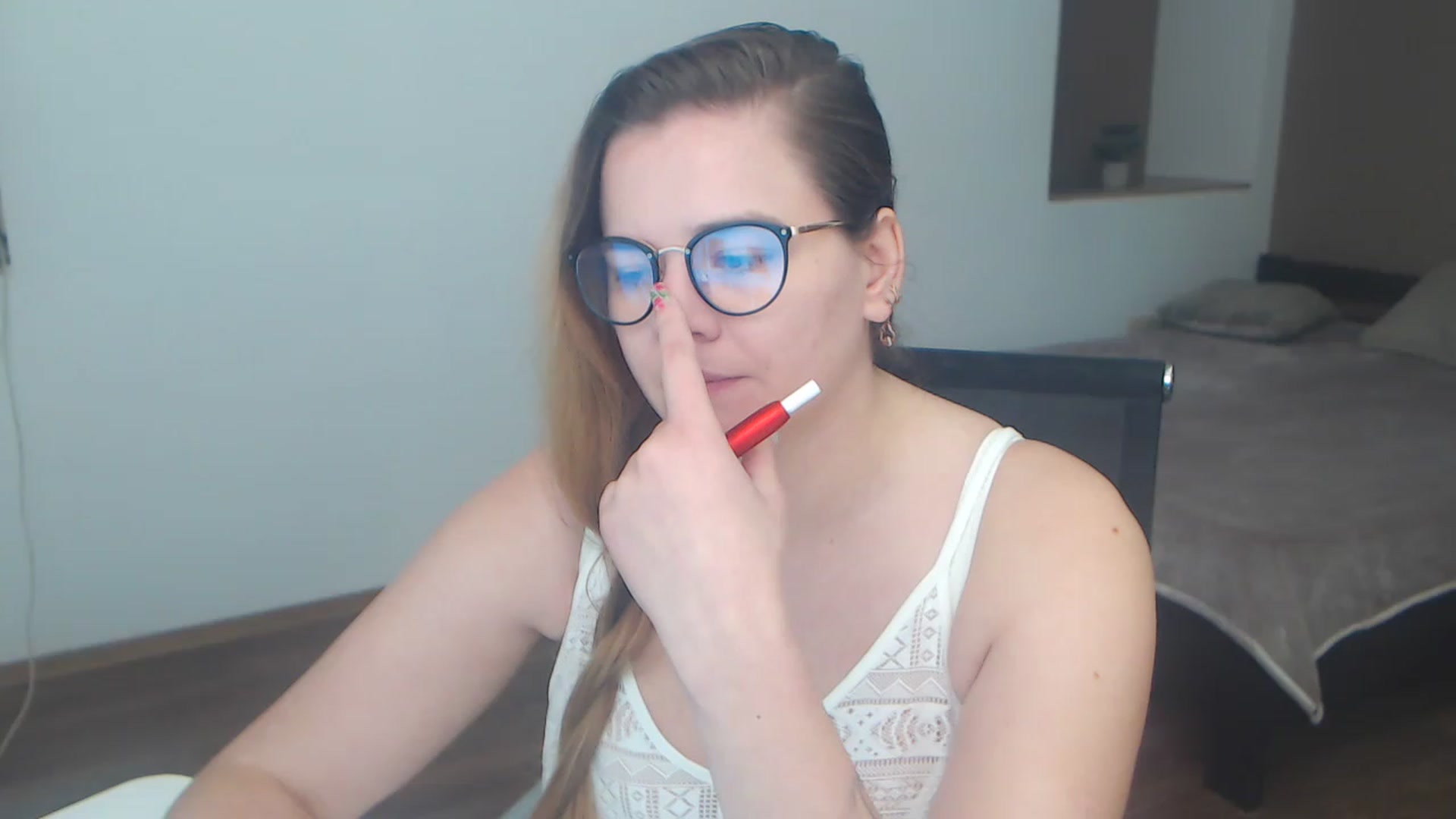 Gallery image thumbnail from KellyKleine's myfreecams stream on, 04/15/2023, 16:03 image 8 of 20